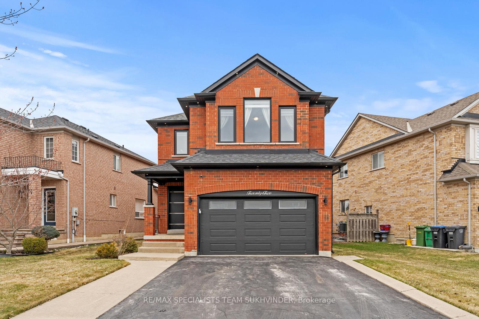 Photo 1 of 22 Emily Carr Crescent, Caledon, Bolton West — HOMEH