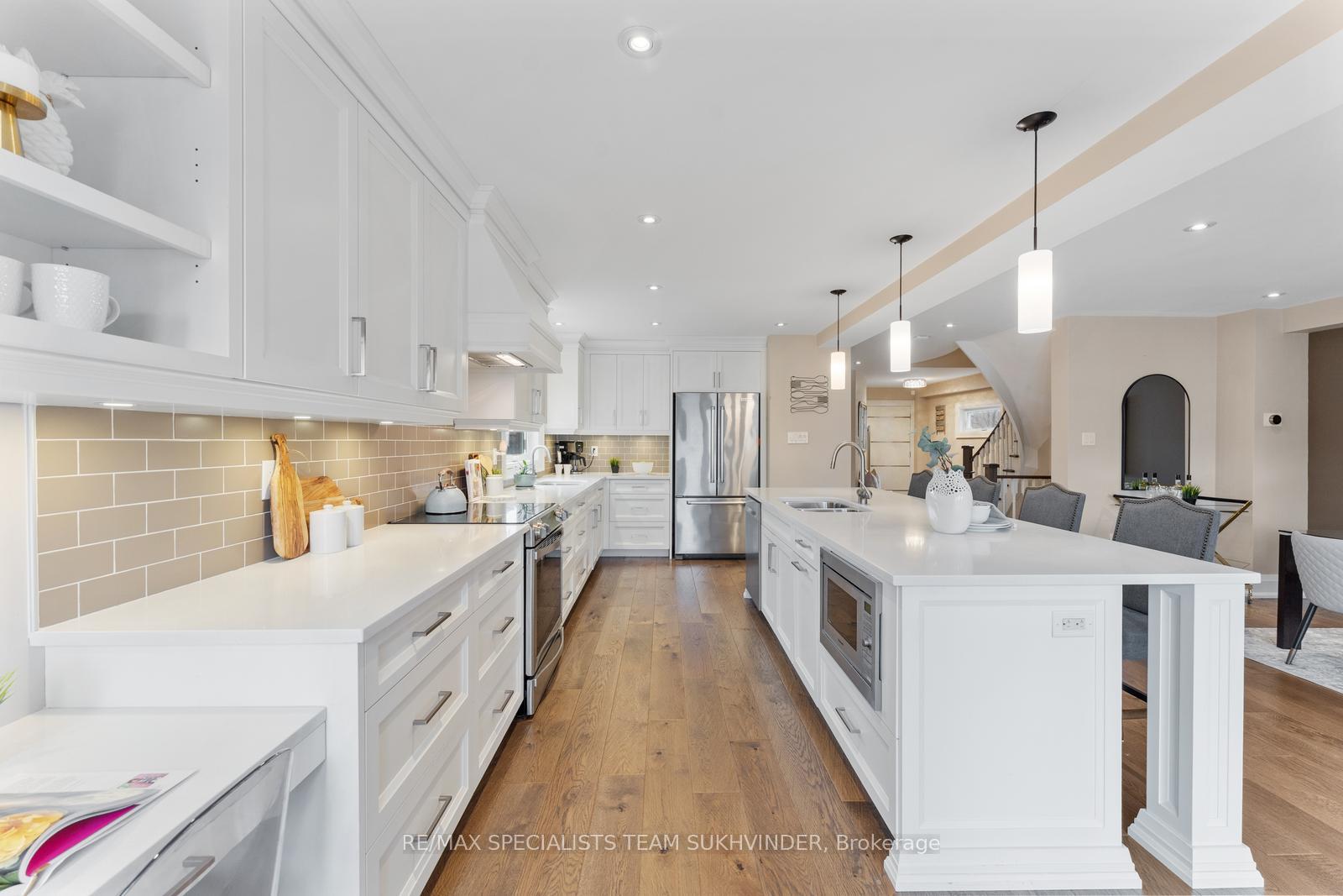 Photo 5 of 22 Emily Carr Crescent, Caledon, Bolton West — HOMEH