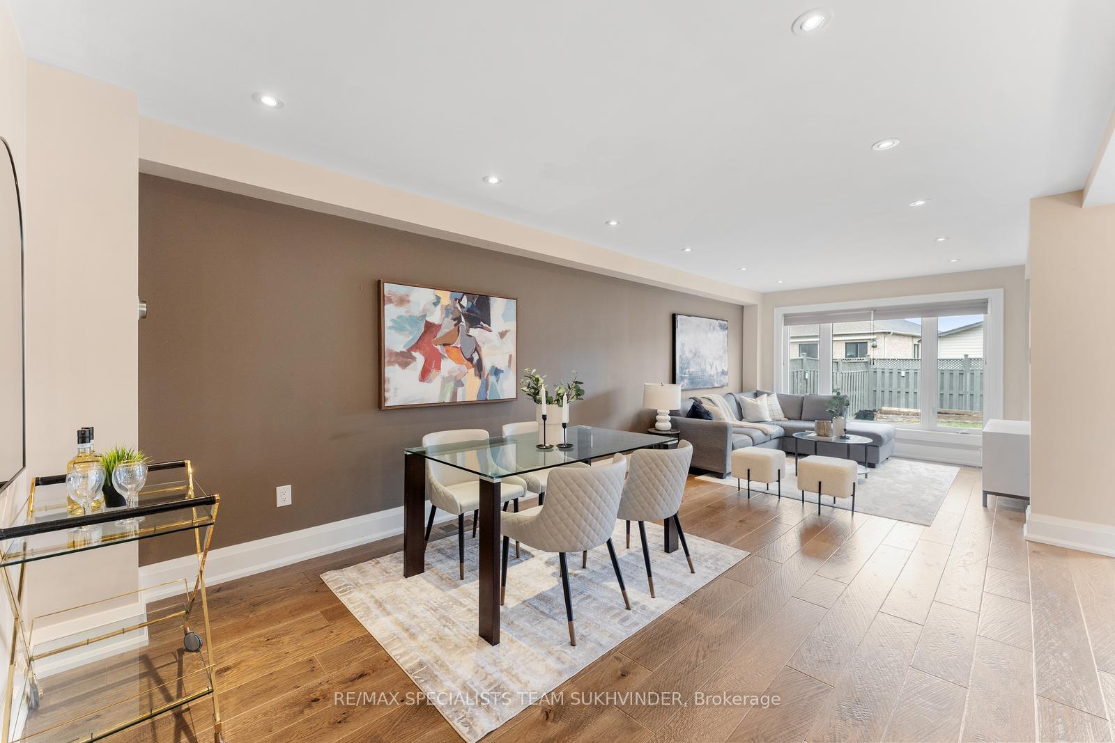 Photo 18 of 22 Emily Carr Crescent, Caledon, Bolton West — HOMEH