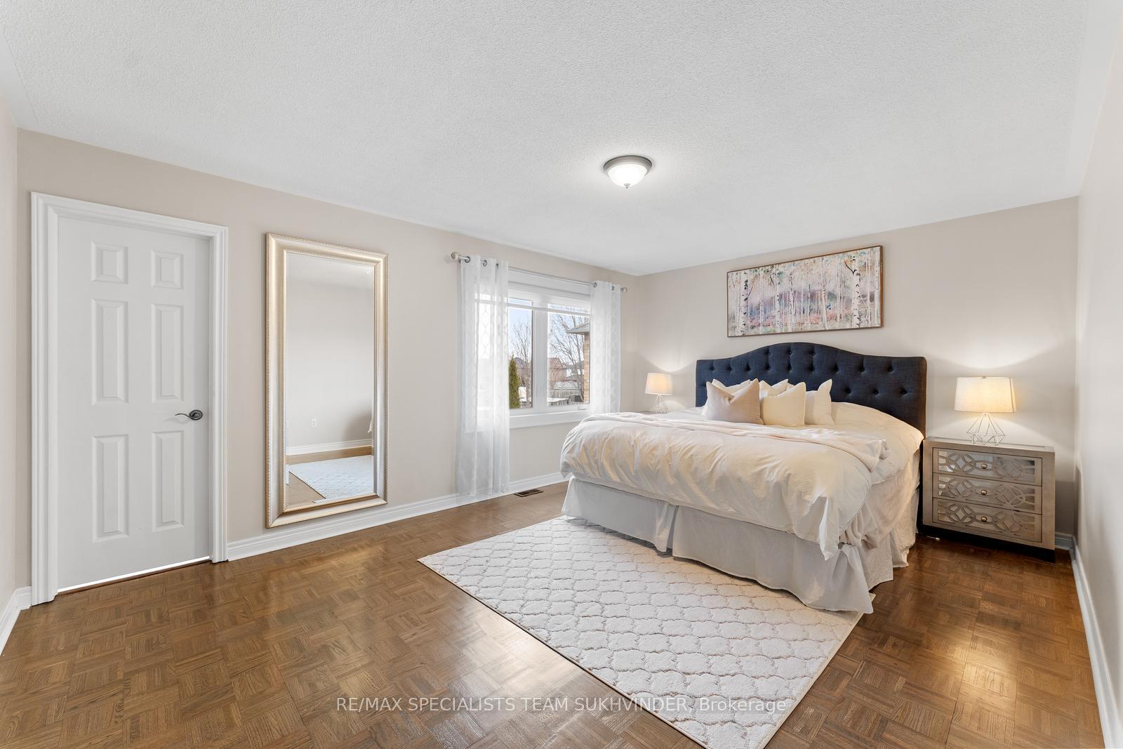 Photo 19 of 22 Emily Carr Crescent, Caledon, Bolton West — HOMEH