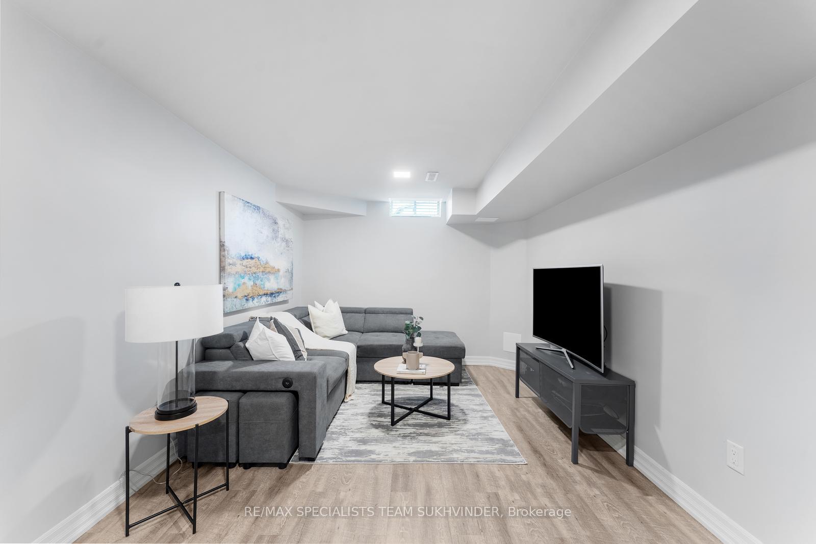 Photo 31 of 22 Emily Carr Crescent, Caledon, Bolton West — HOMEH