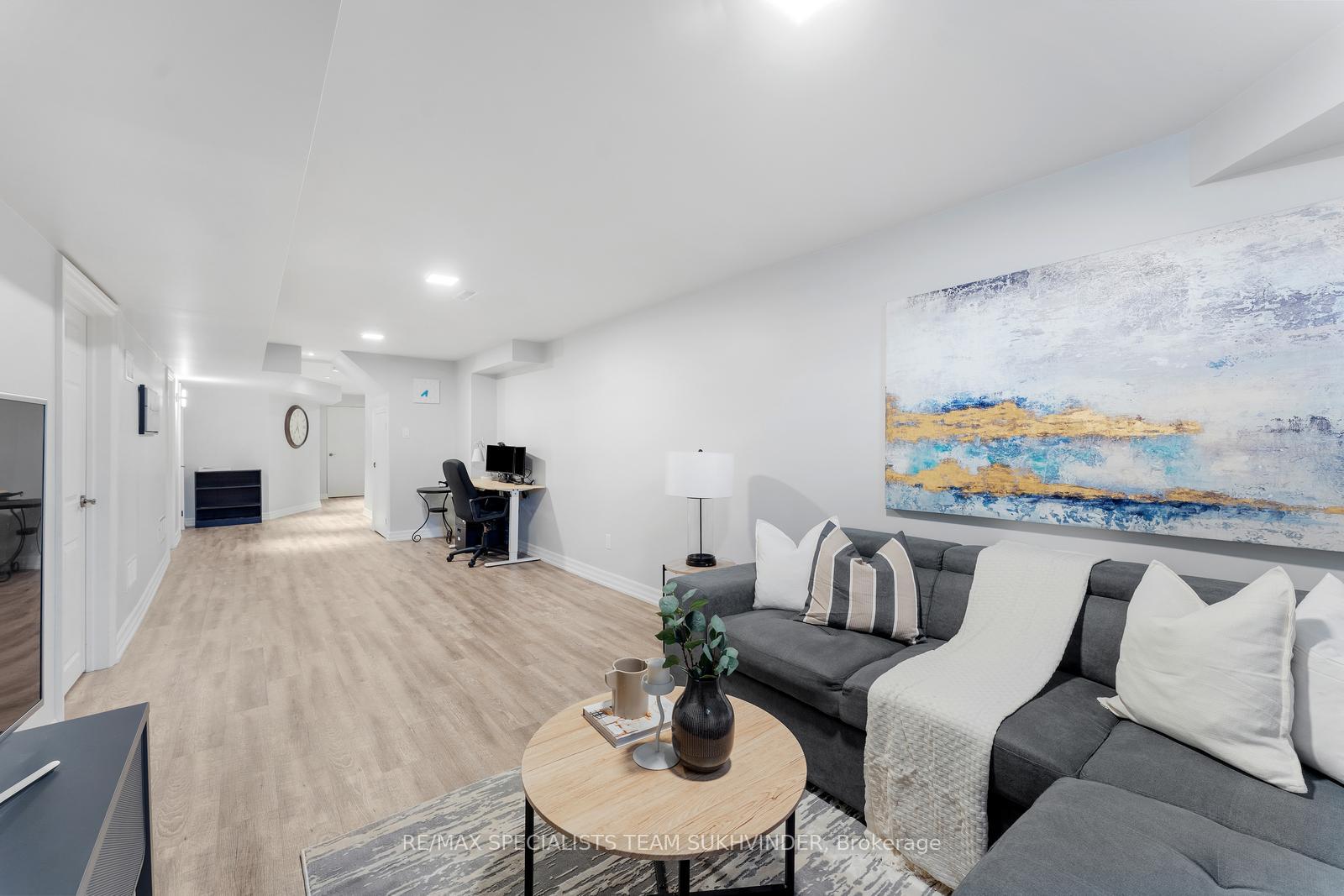Photo 32 of 22 Emily Carr Crescent, Caledon, Bolton West — HOMEH