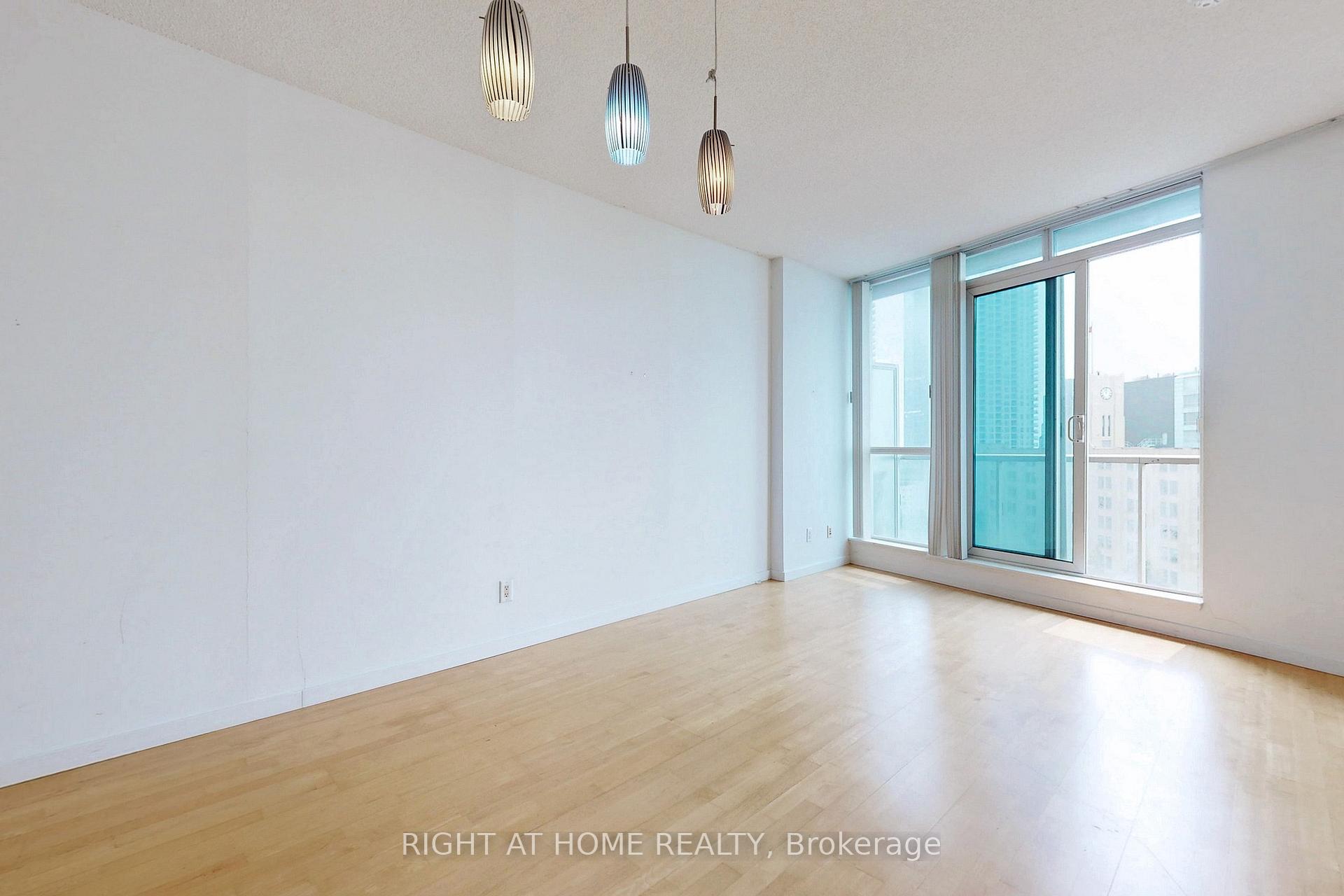 Photo 26 of Unit 1006, 218 Queens Quay W, Toronto, Waterfront Communities — HOMEH