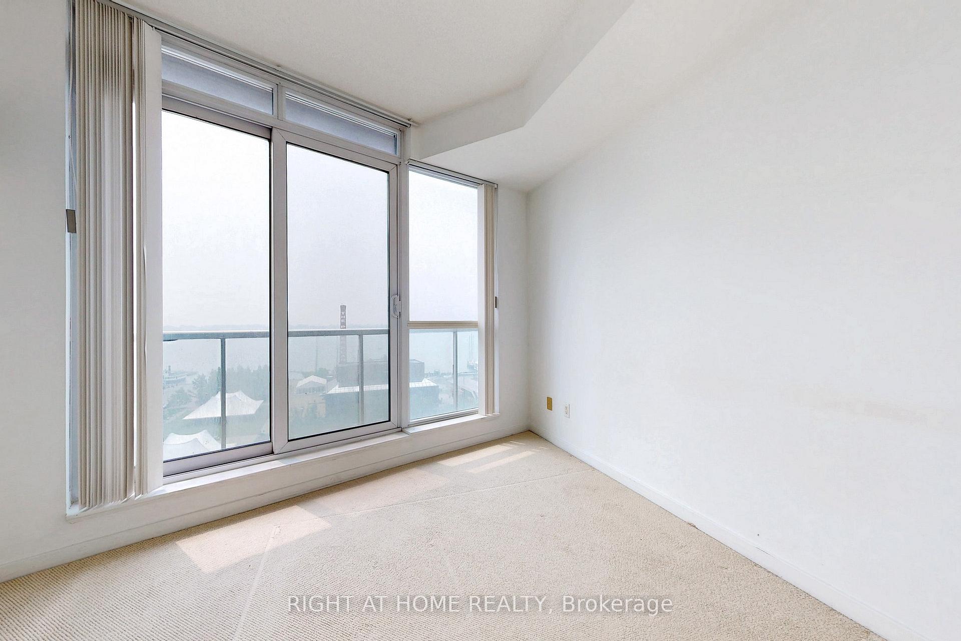 Photo 10 of Unit 1006, 218 Queens Quay W, Toronto, Waterfront Communities — HOMEH