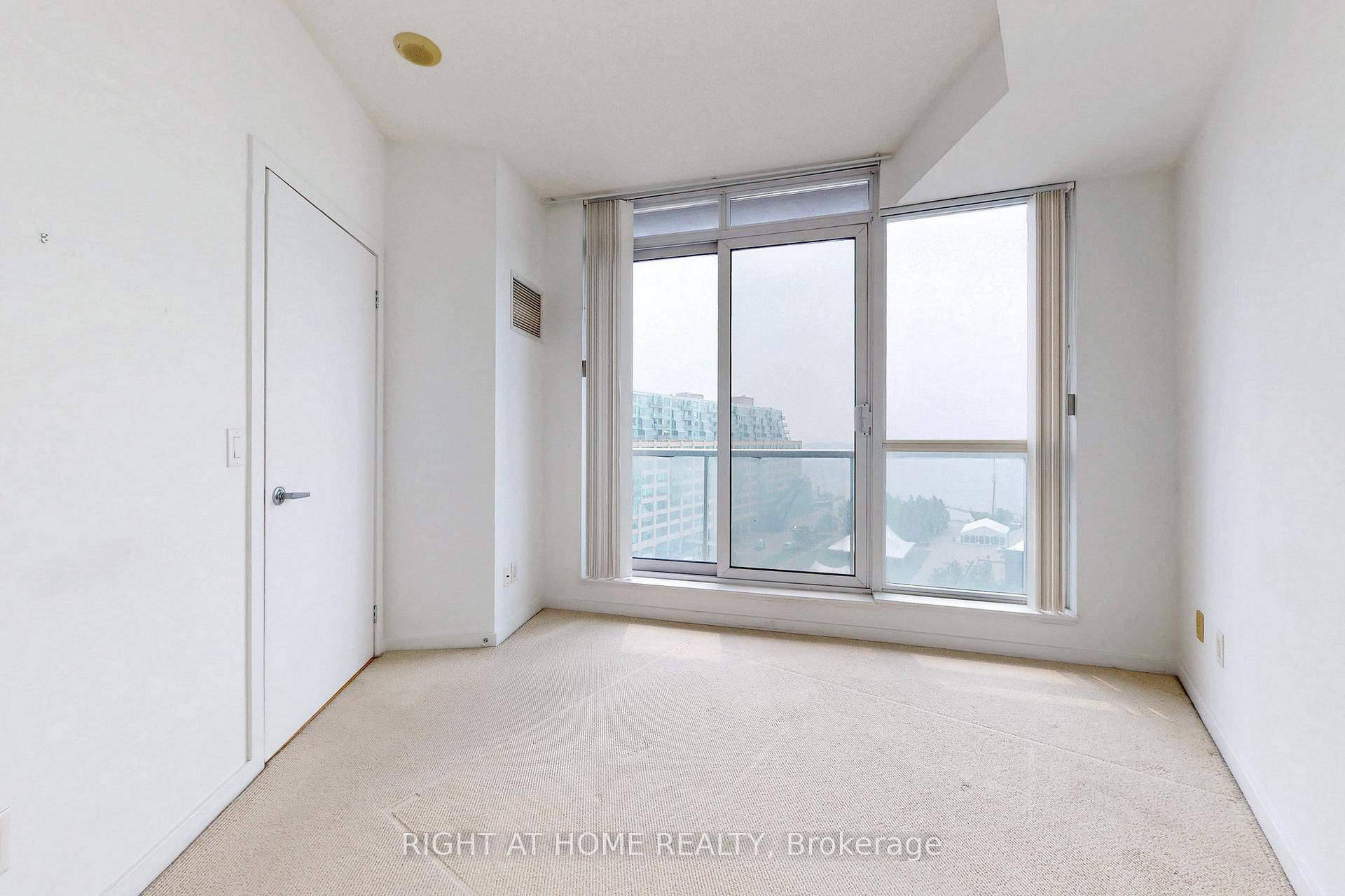 Photo 9 of Unit 1006, 218 Queens Quay W, Toronto, Waterfront Communities — HOMEH