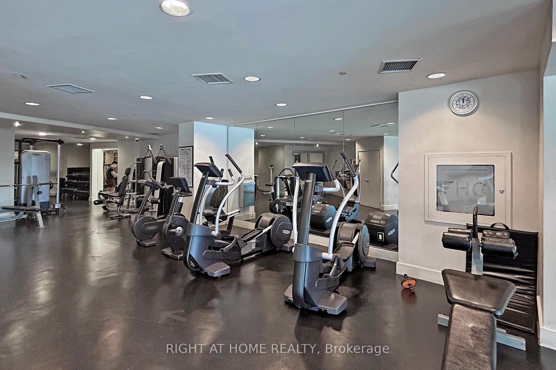 Photo 18 of Unit 1006, 218 Queens Quay W, Toronto, Waterfront Communities — HOMEH