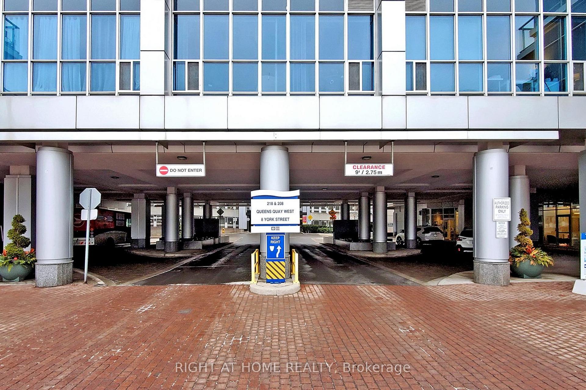 Photo 44 of Unit 1006, 218 Queens Quay W, Toronto, Waterfront Communities — HOMEH