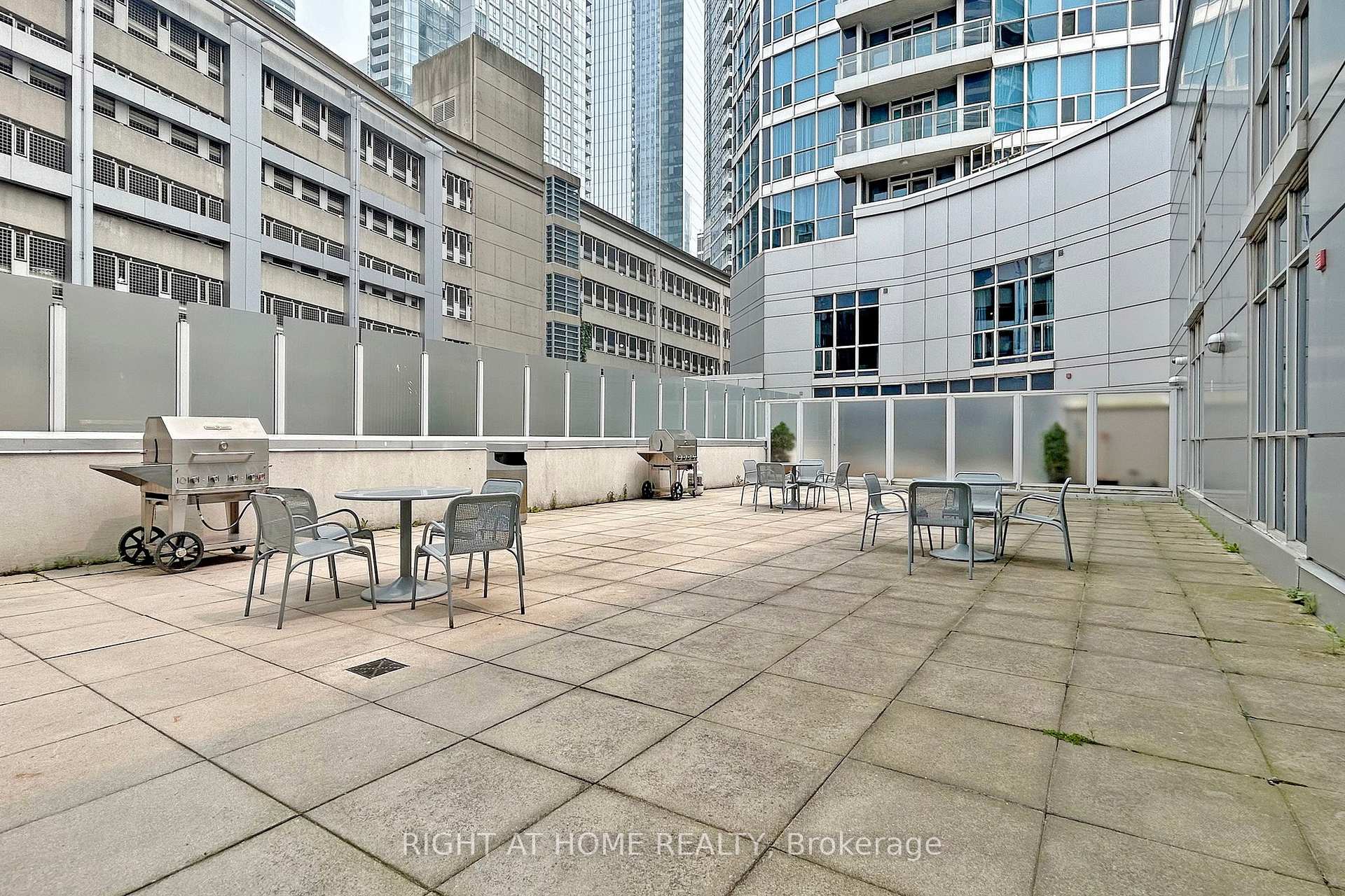 Photo 43 of Unit 1006, 218 Queens Quay W, Toronto, Waterfront Communities — HOMEH