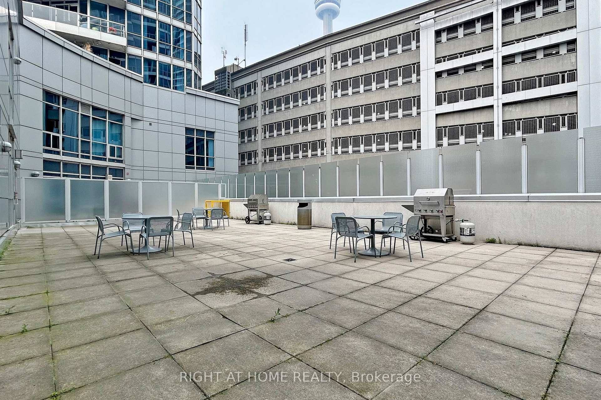 Photo 42 of Unit 1006, 218 Queens Quay W, Toronto, Waterfront Communities — HOMEH