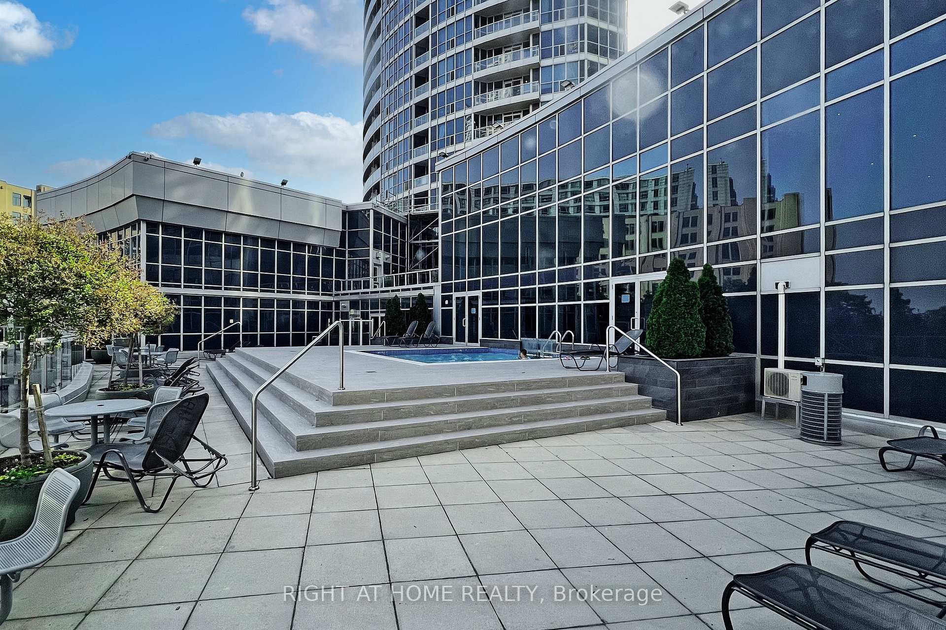 Photo 39 of Unit 1006, 218 Queens Quay W, Toronto, Waterfront Communities — HOMEH