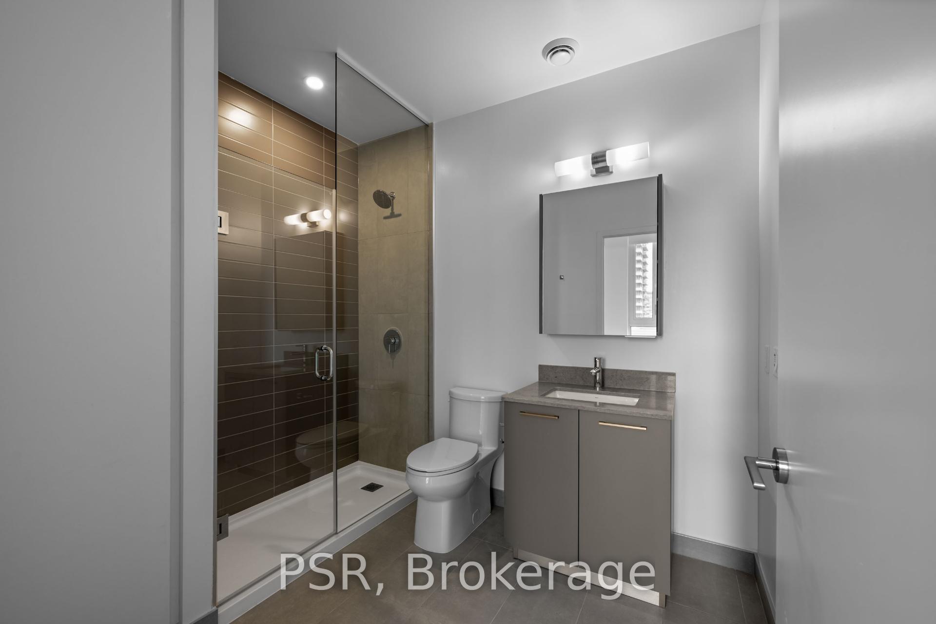 Photo 2 of Unit 713, 101 Roehampton Avenue, Toronto, Mount Pleasant West — HOMEH