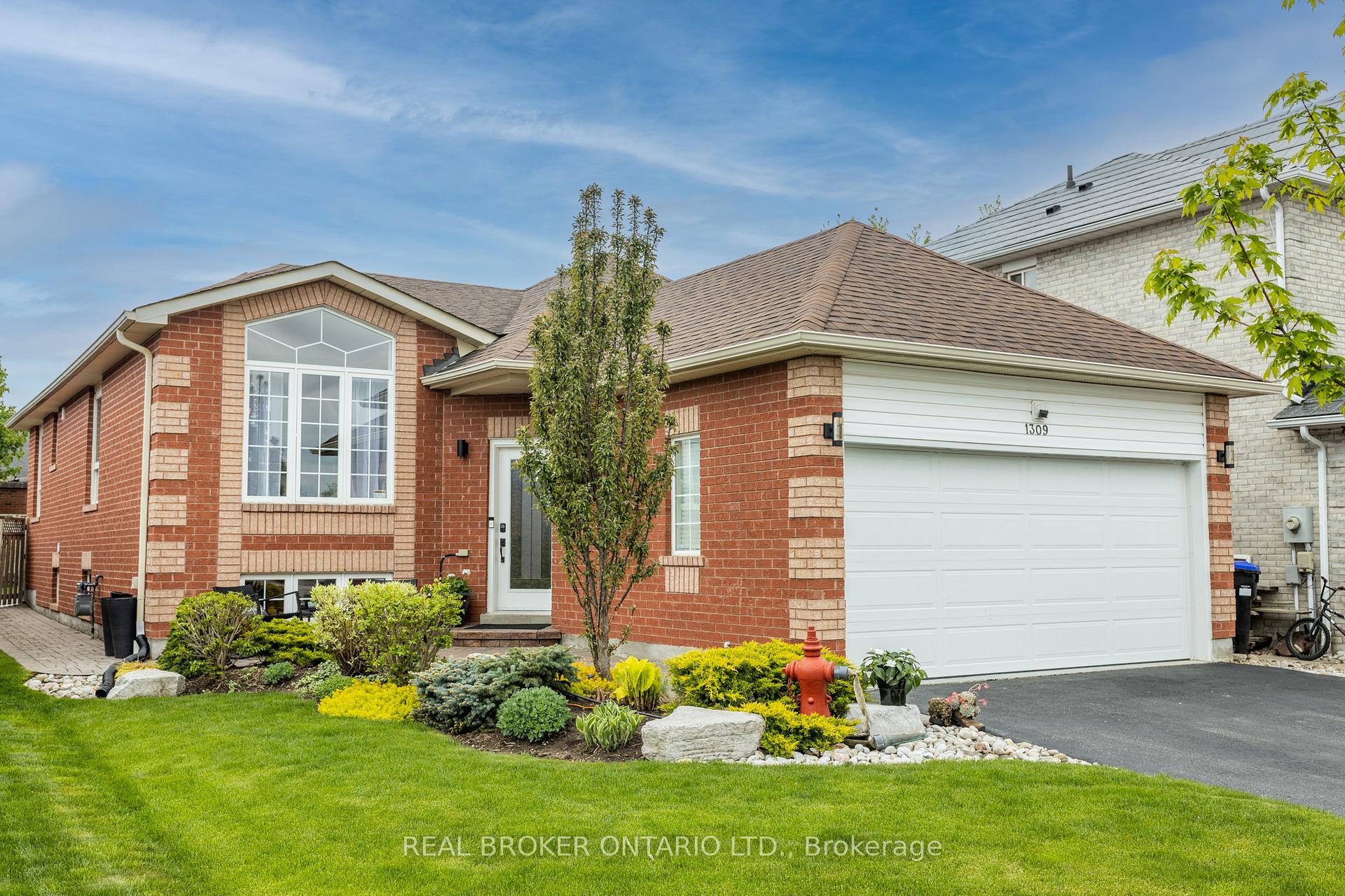 Photo 1 of 1309 Vincent Crescent, Innisfil, Alcona — HOMEH