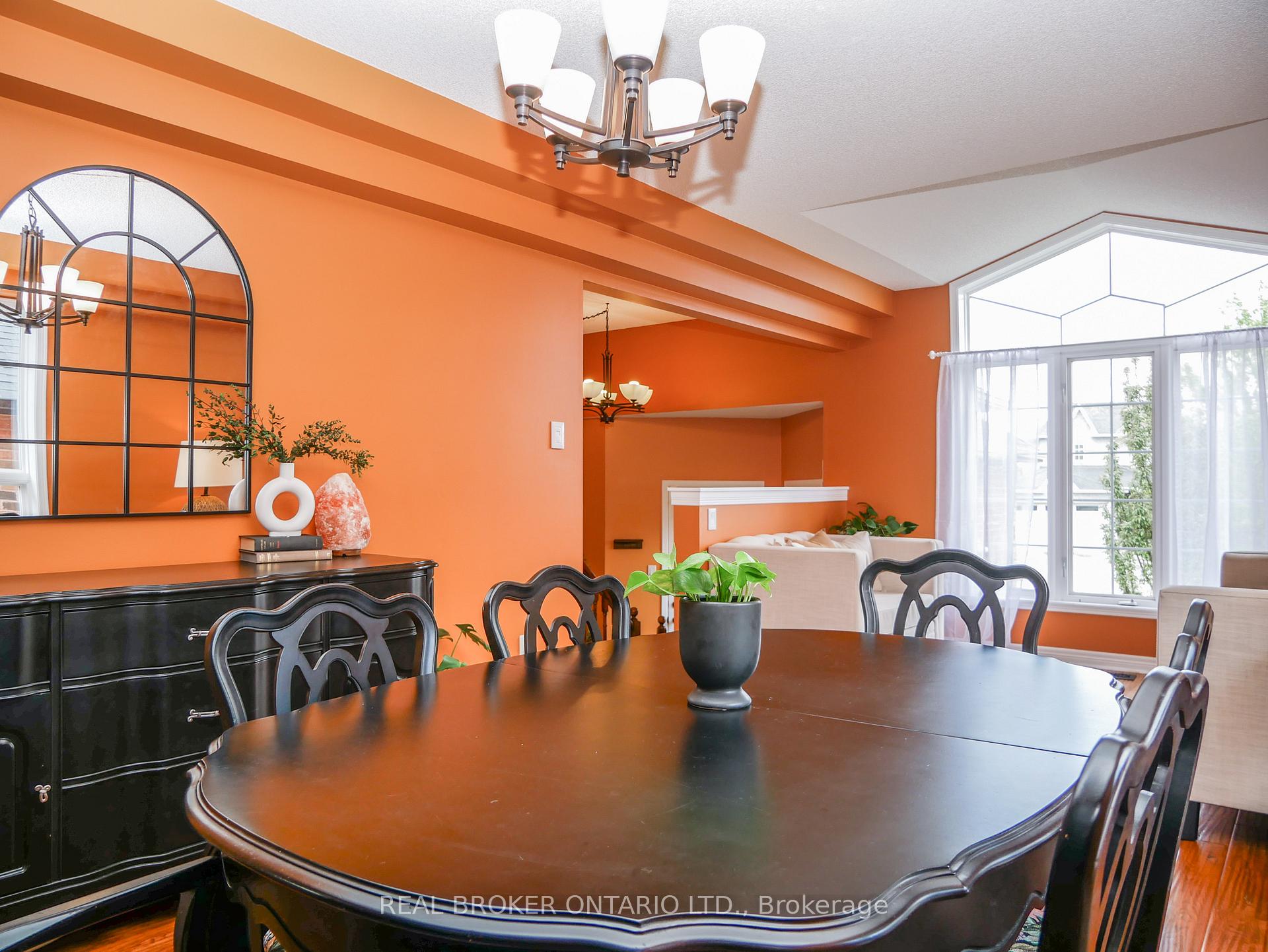 Photo 9 of 1309 Vincent Crescent, Innisfil, Alcona — HOMEH
