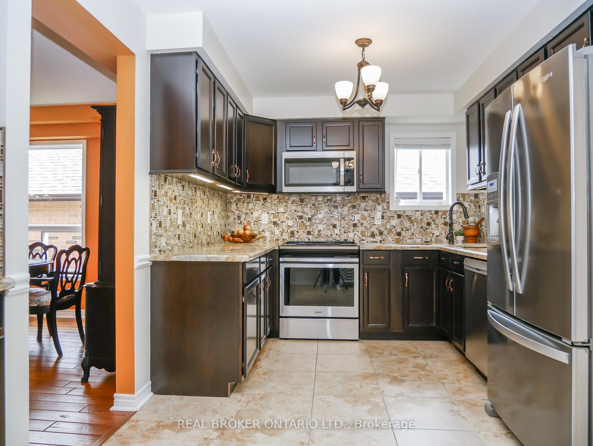 Photo 6 of 1309 Vincent Crescent, Innisfil, Alcona — HOMEH