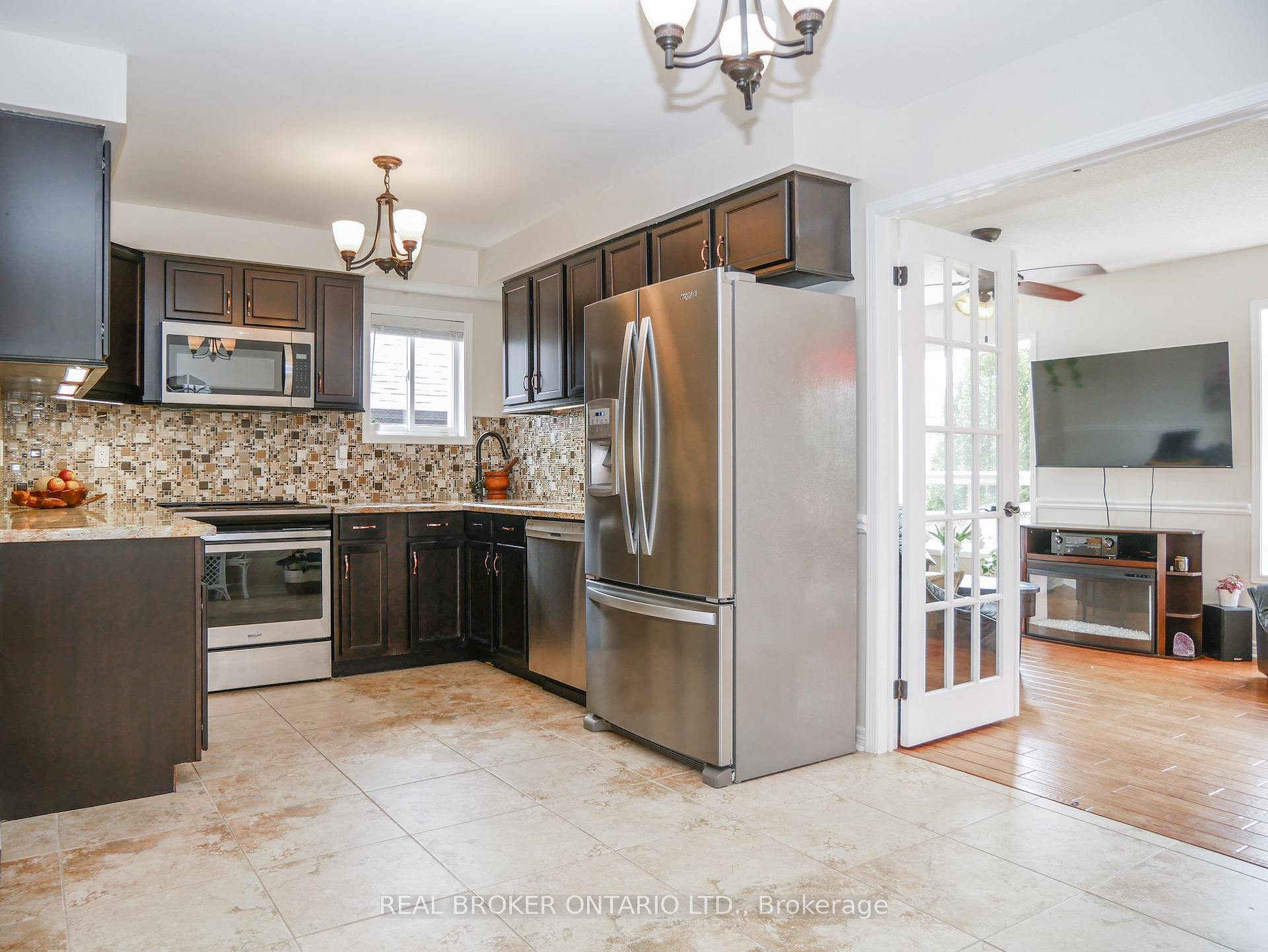 Photo 25 of 1309 Vincent Crescent, Innisfil, Alcona — HOMEH