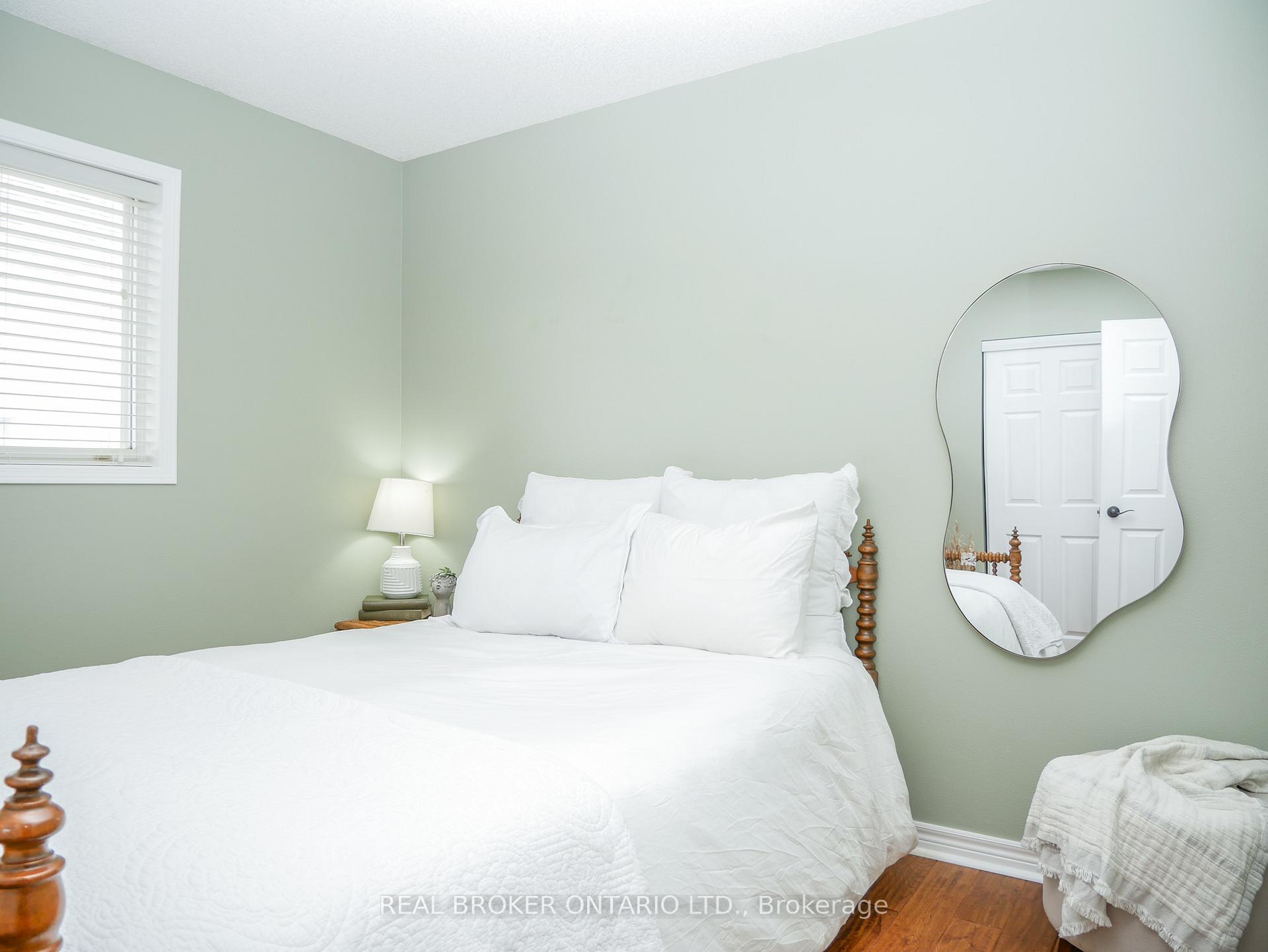 Photo 14 of 1309 Vincent Crescent, Innisfil, Alcona — HOMEH
