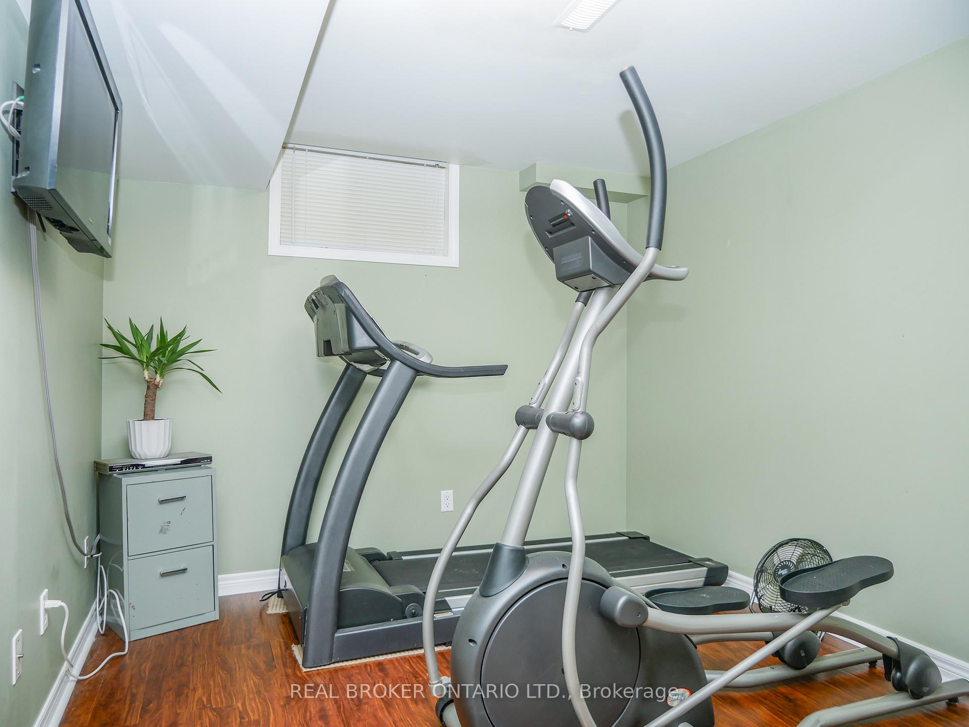 Photo 38 of 1309 Vincent Crescent, Innisfil, Alcona — HOMEH