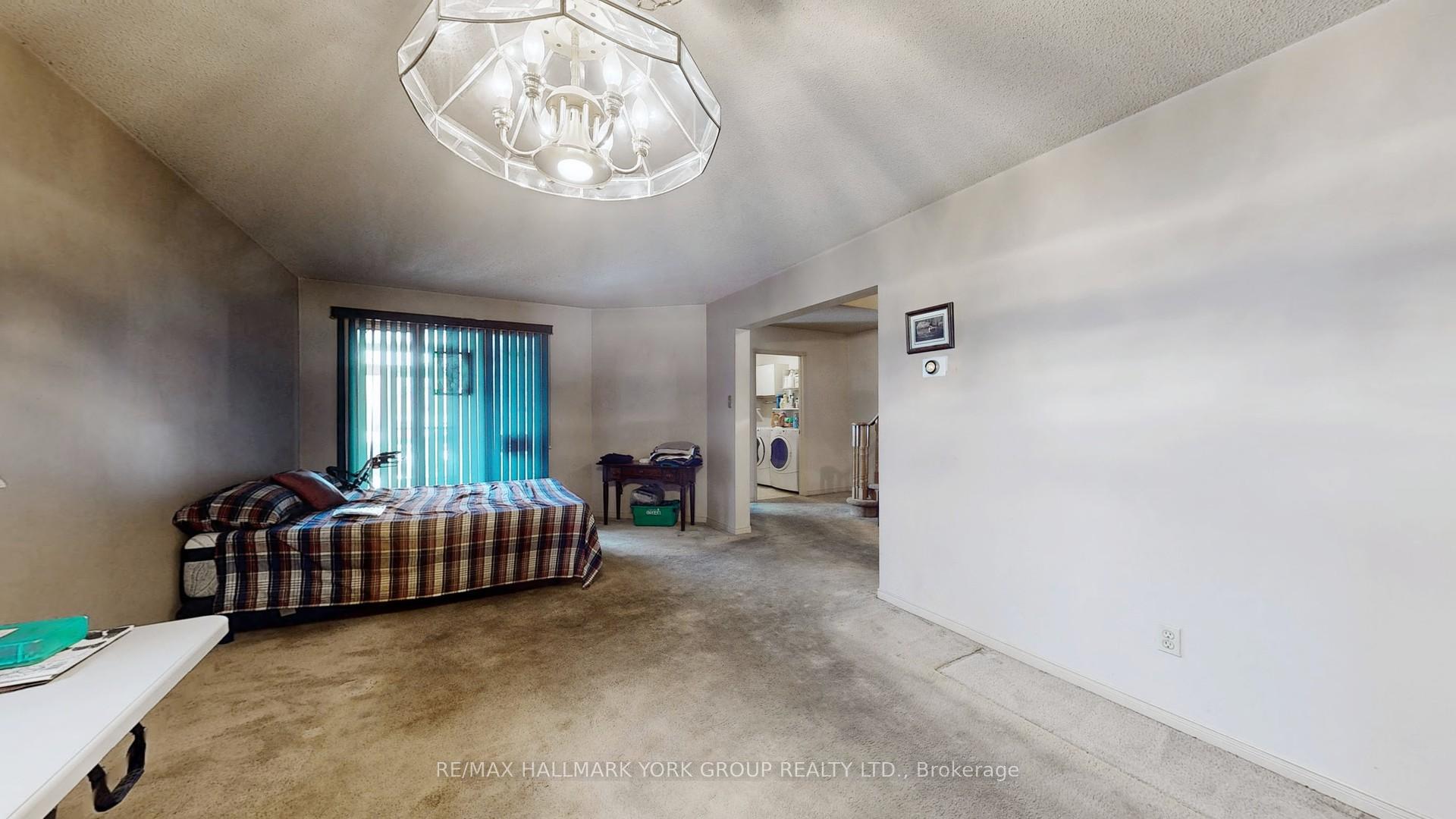Photo 11 of 929 Rambleberry Avenue, Pickering, Liverpool — HOMEH