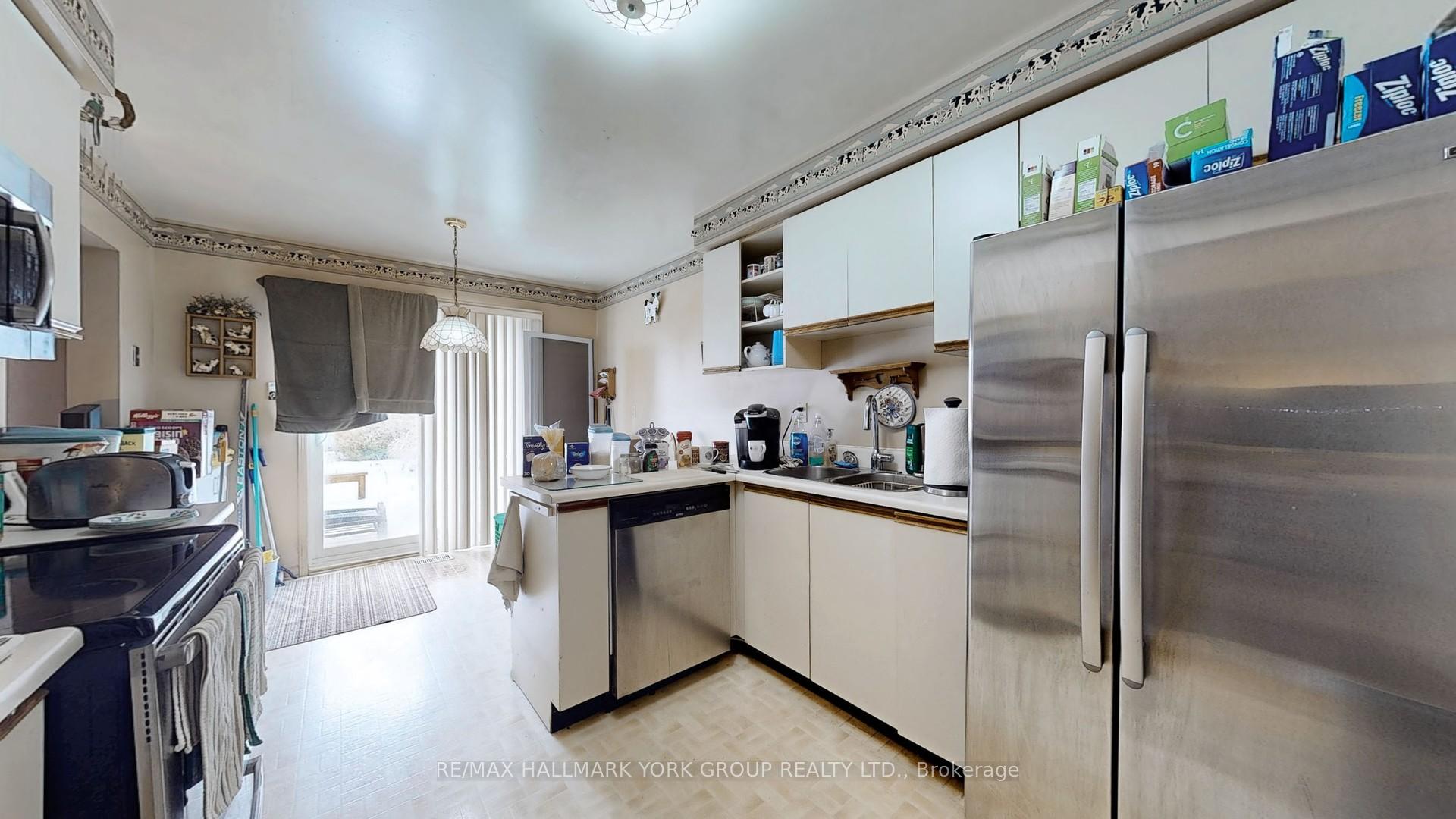 Photo 9 of 929 Rambleberry Avenue, Pickering, Liverpool — HOMEH