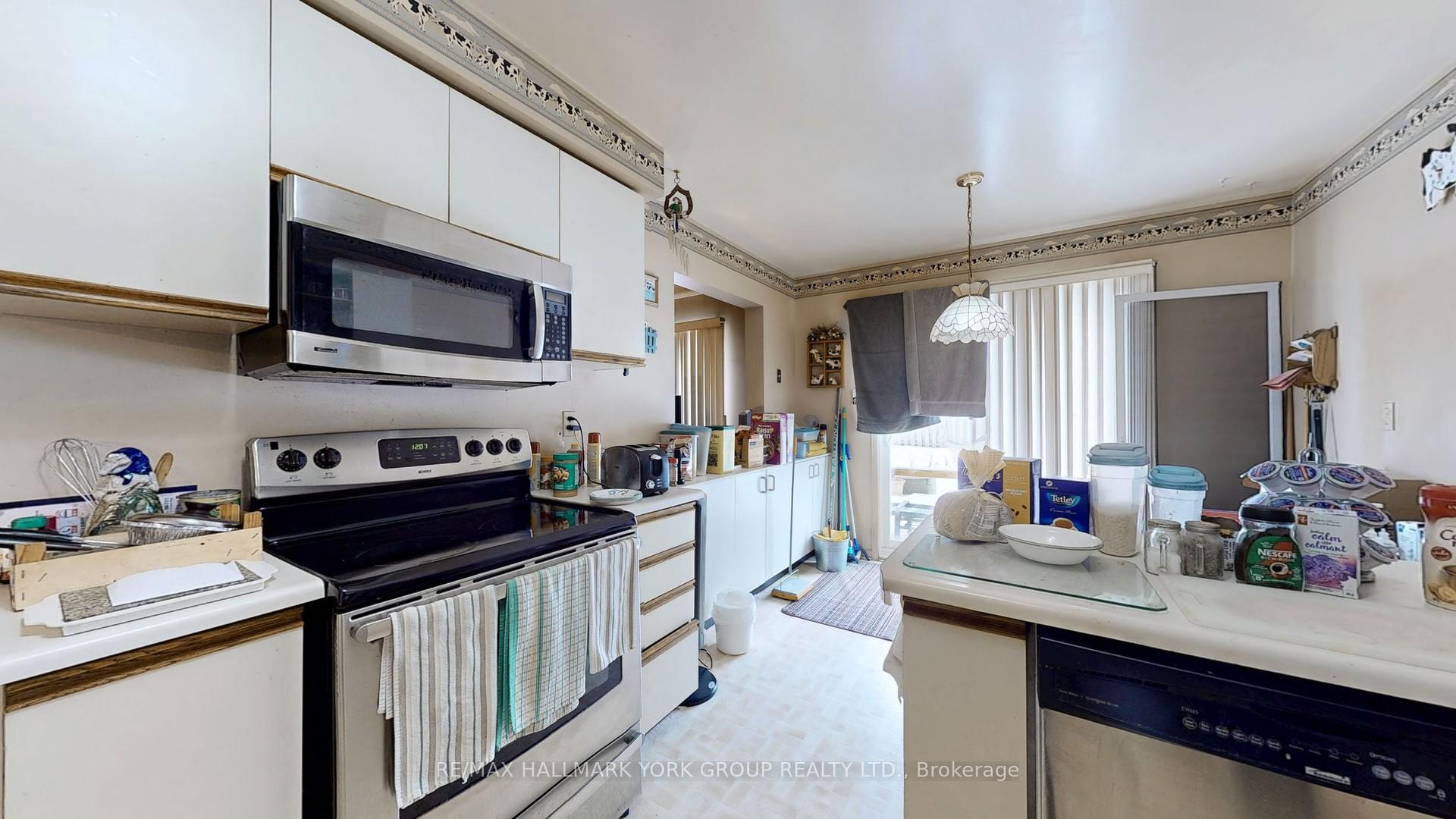 Photo 16 of 929 Rambleberry Avenue, Pickering, Liverpool — HOMEH