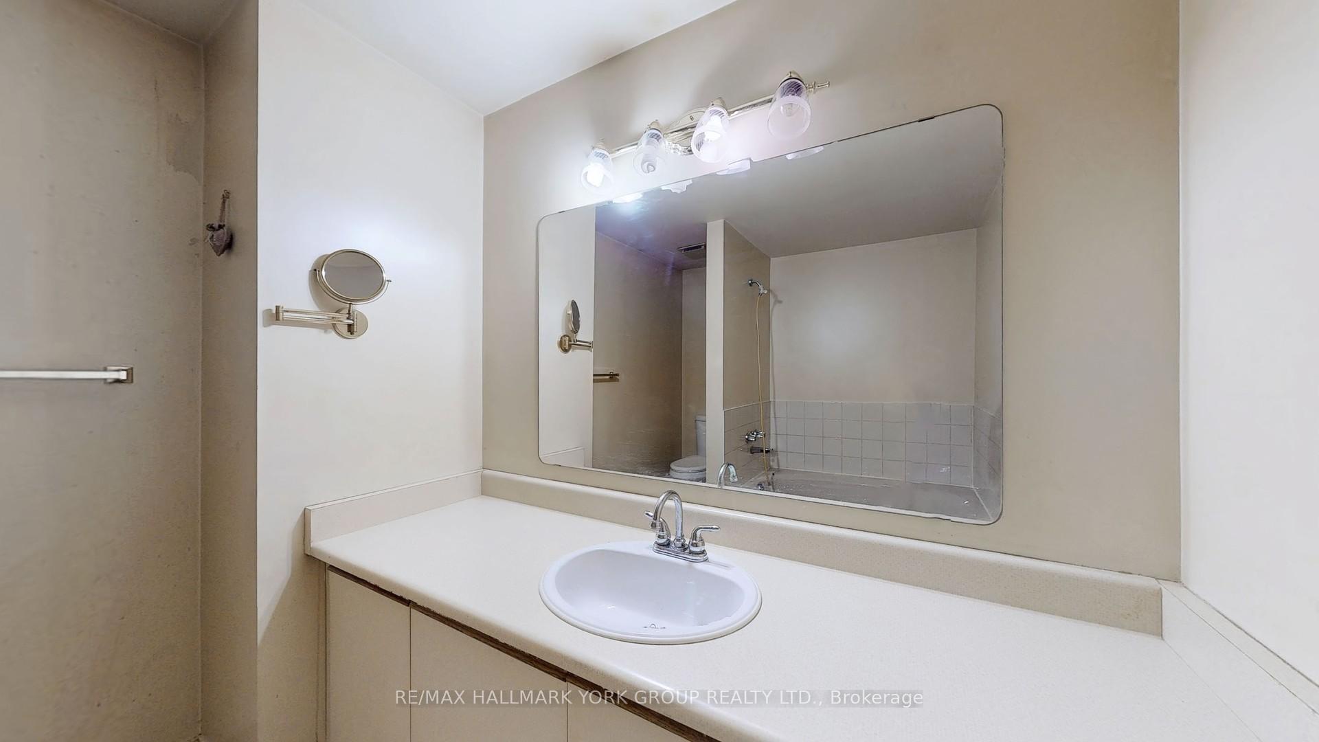 Photo 21 of 929 Rambleberry Avenue, Pickering, Liverpool — HOMEH