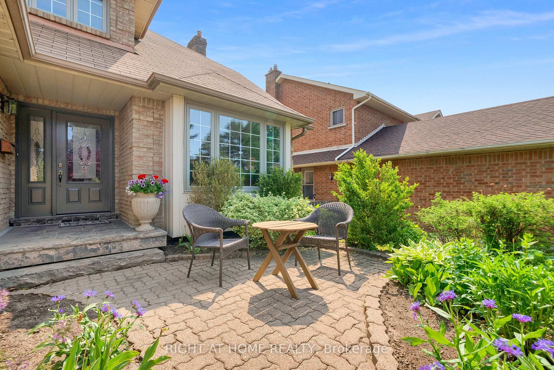 Photo 5 of 1825 Parkside Drive, Pickering, Amberlea — HOMEH