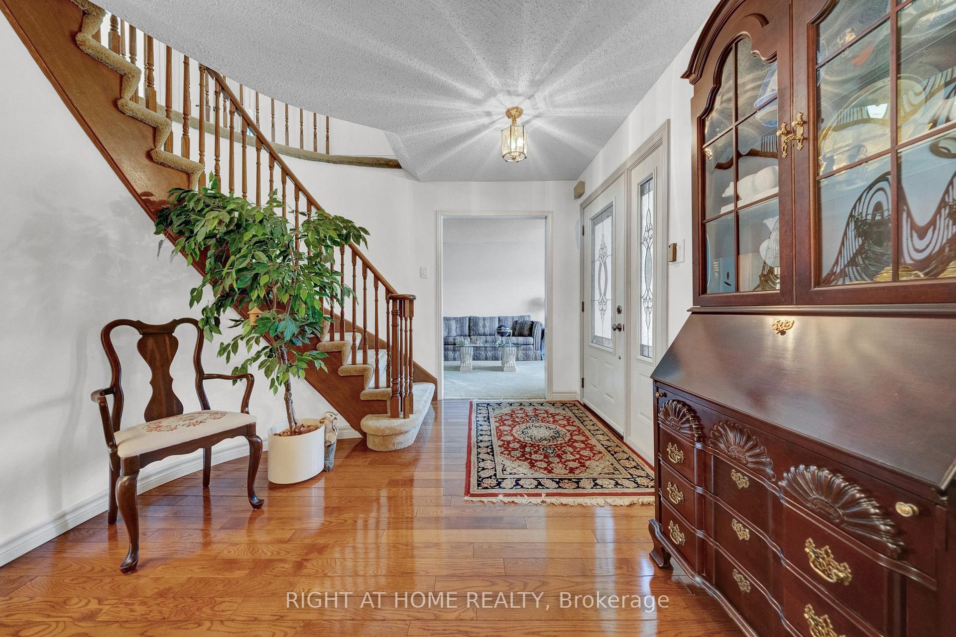 Photo 11 of 1825 Parkside Drive, Pickering, Amberlea — HOMEH