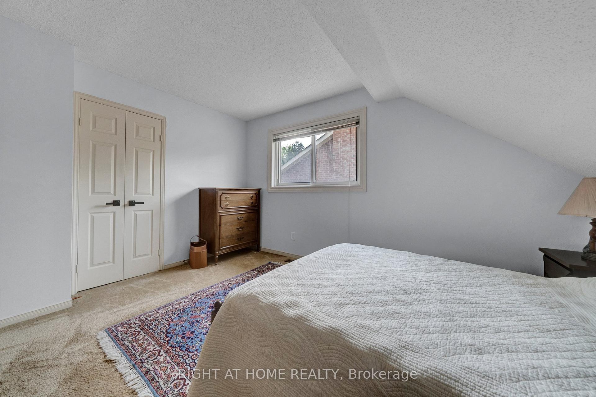 Photo 12 of 1825 Parkside Drive, Pickering, Amberlea — HOMEH