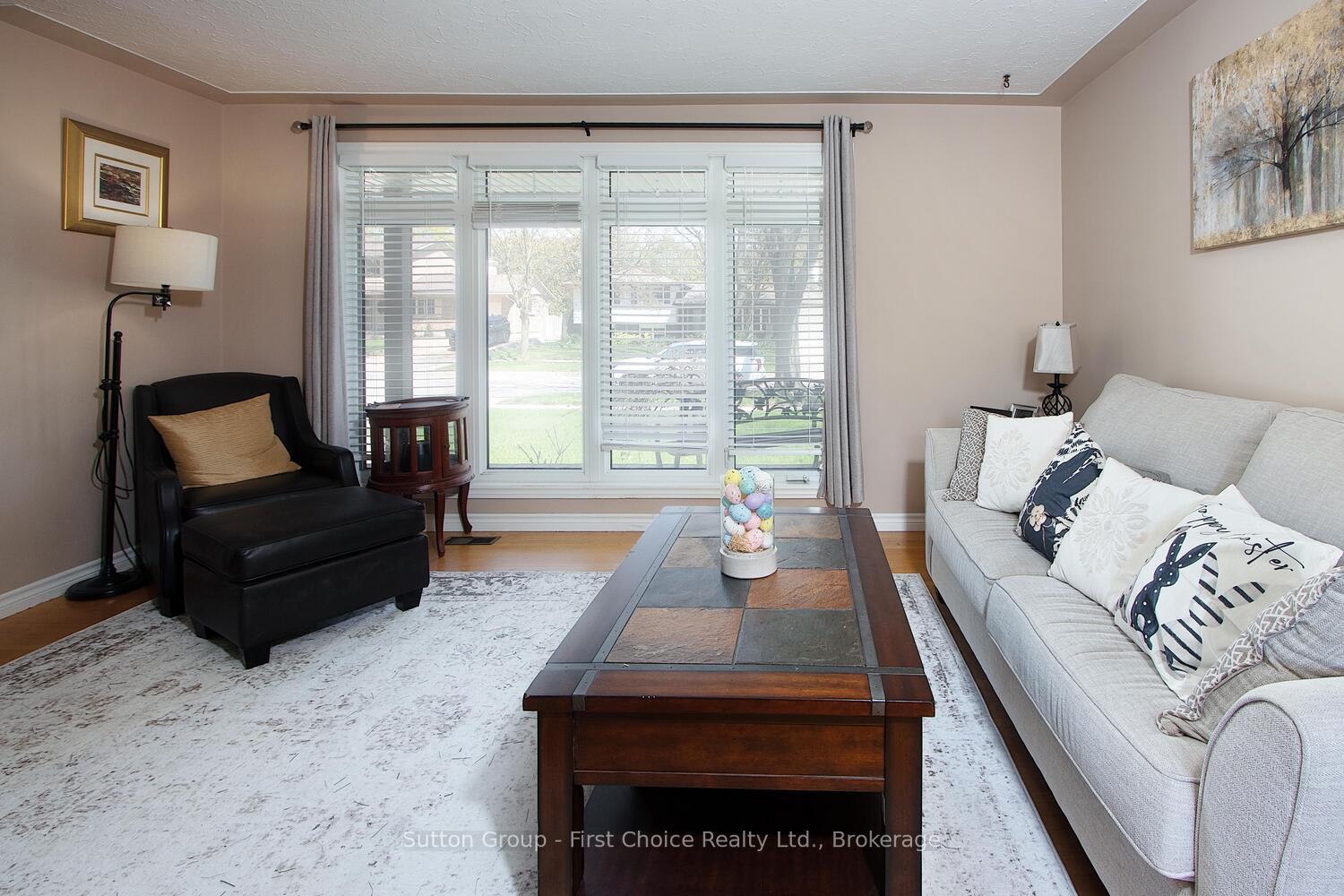 Photo 15 of 39 Park Lane Drive, Stratford — HOMEH