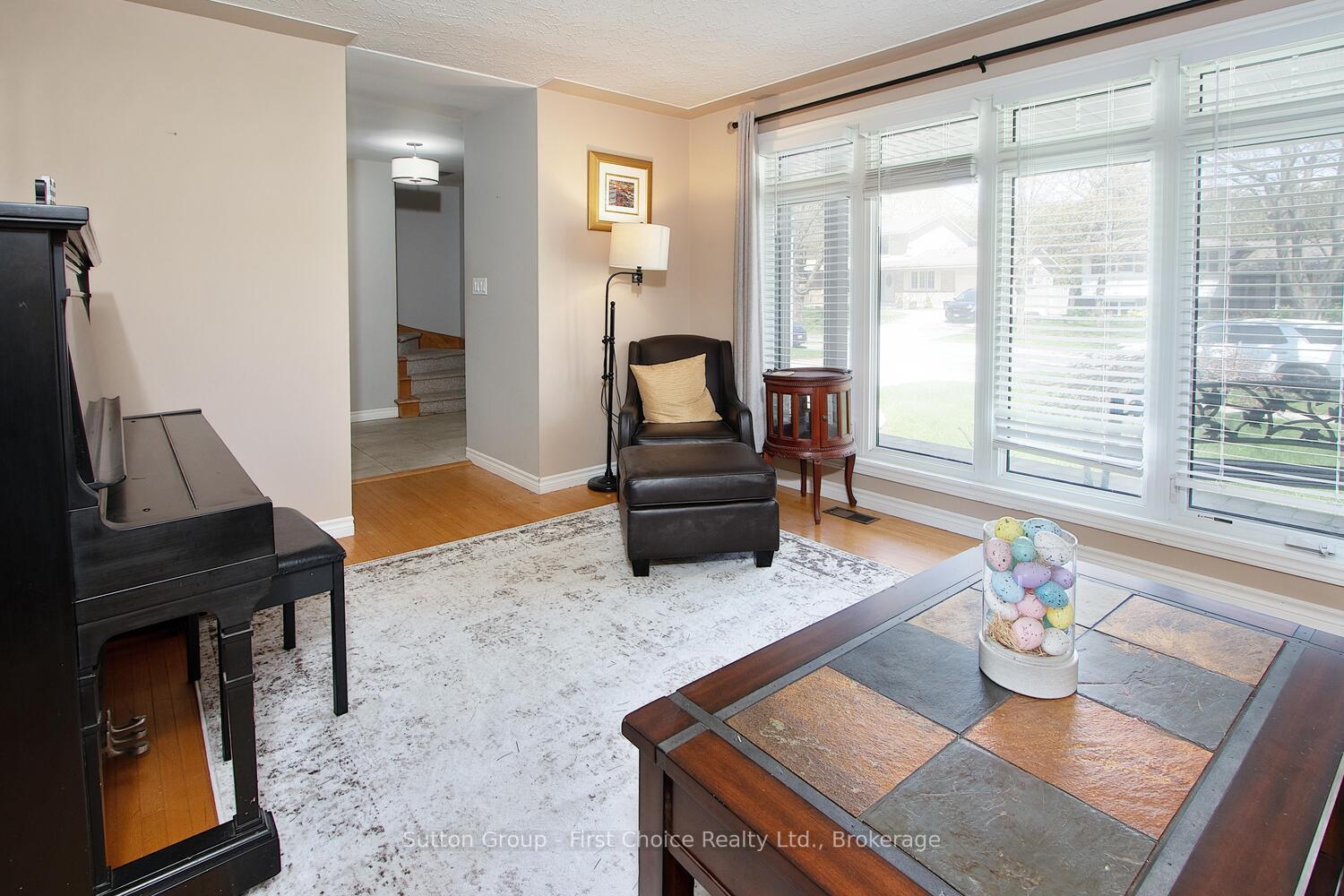 Photo 8 of 39 Park Lane Drive, Stratford — HOMEH