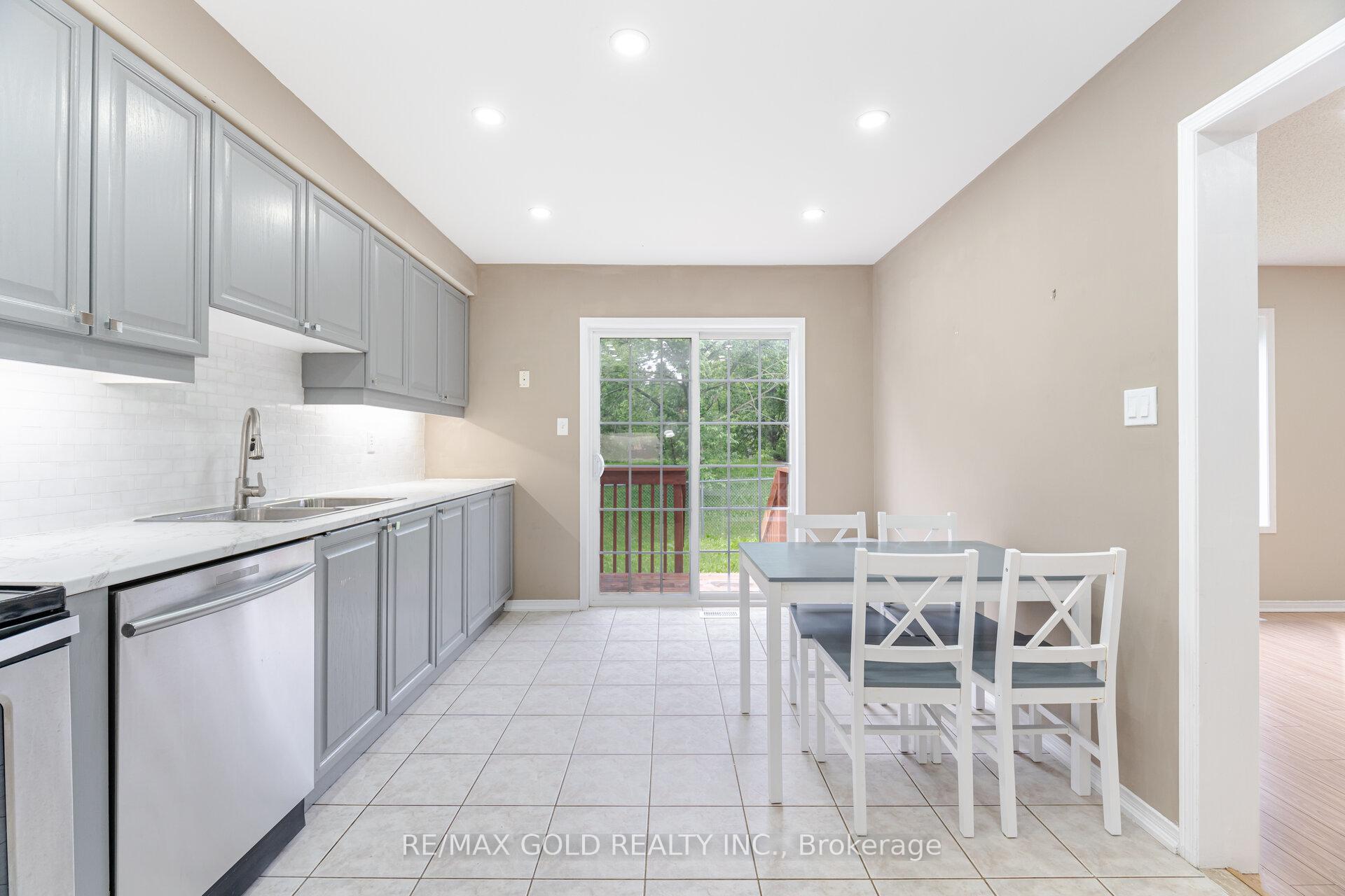 Photo 22 of 135 Norland Circle, Oshawa, Windfields — HOMEH