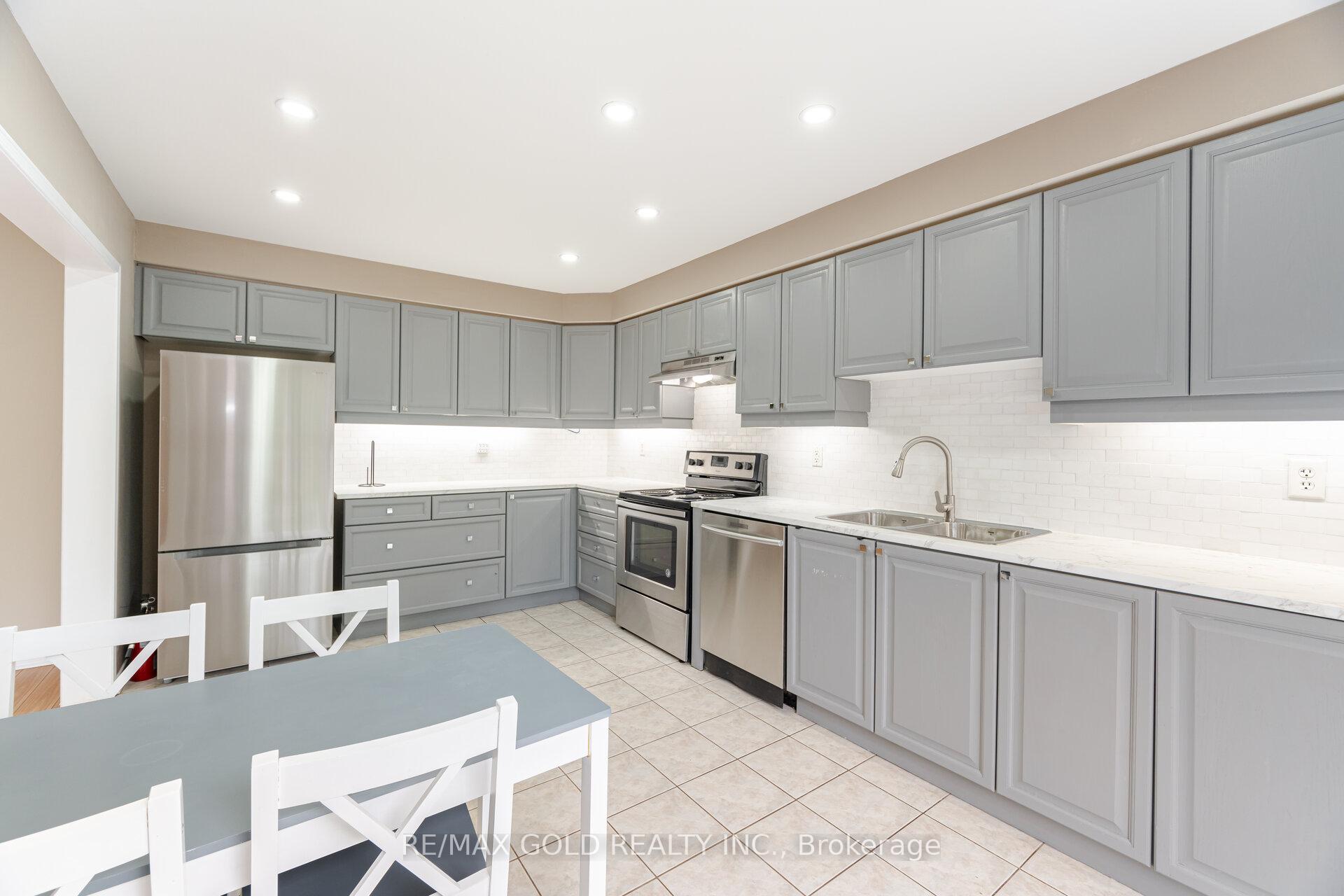 Photo 28 of 135 Norland Circle, Oshawa, Windfields — HOMEH