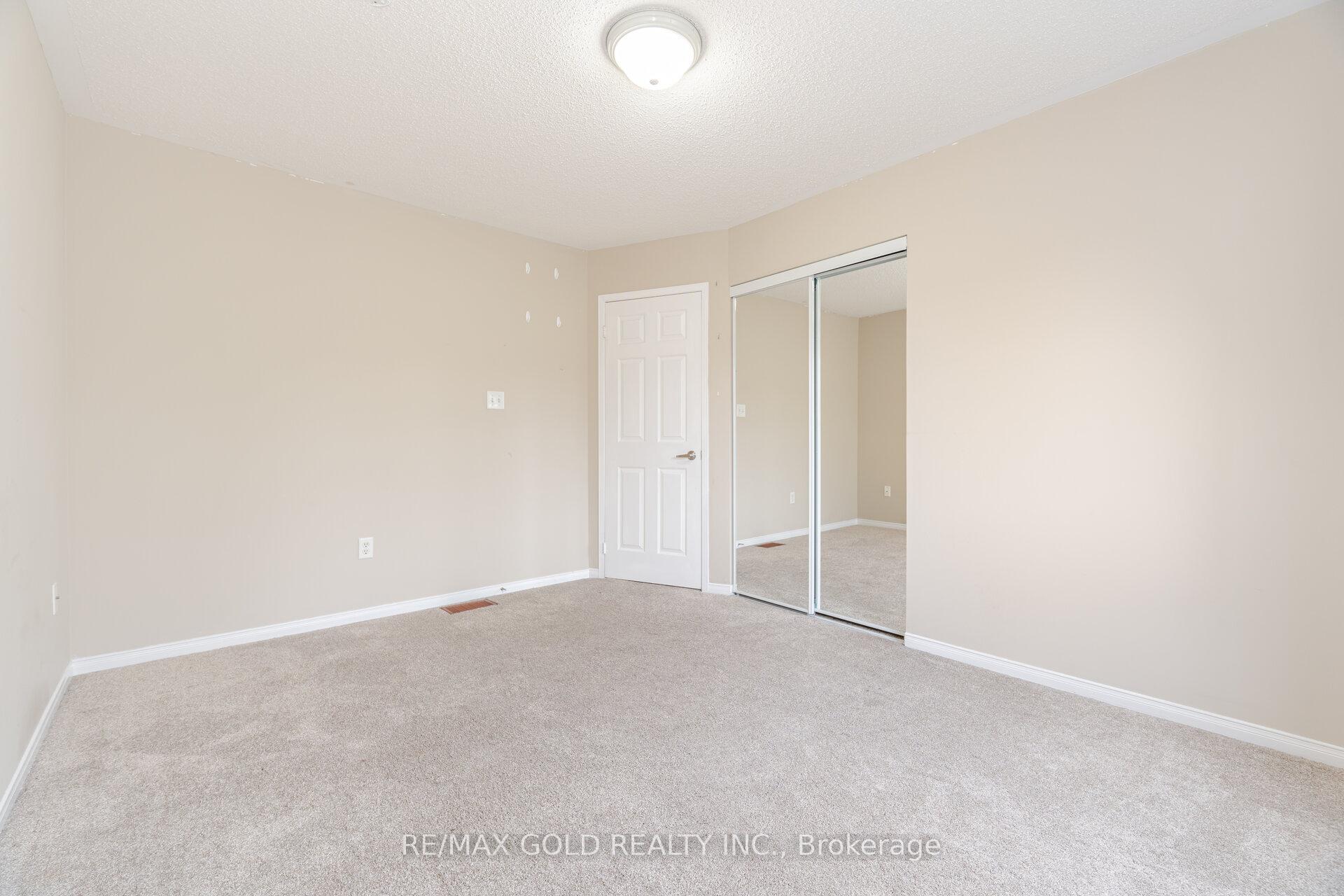 Photo 32 of 135 Norland Circle, Oshawa, Windfields — HOMEH
