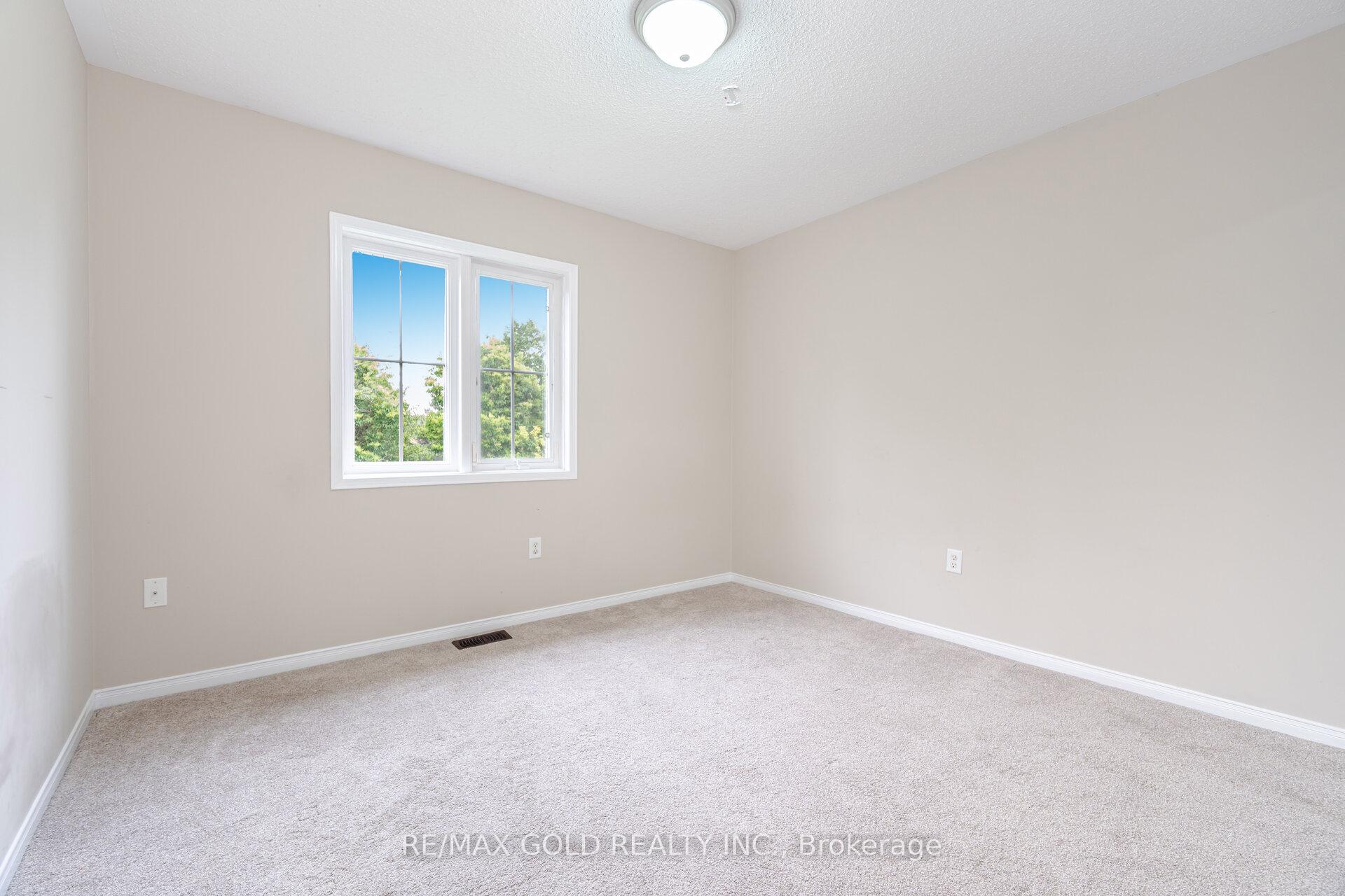 Photo 30 of 135 Norland Circle, Oshawa, Windfields — HOMEH