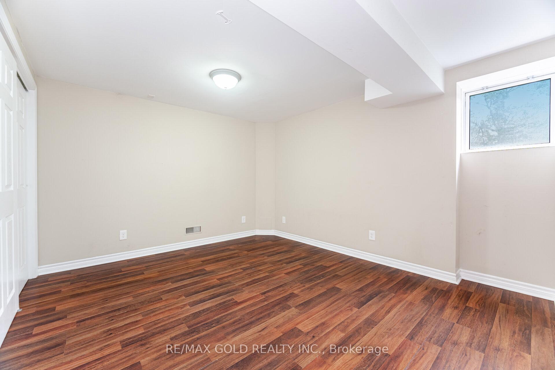 Photo 39 of 135 Norland Circle, Oshawa, Windfields — HOMEH