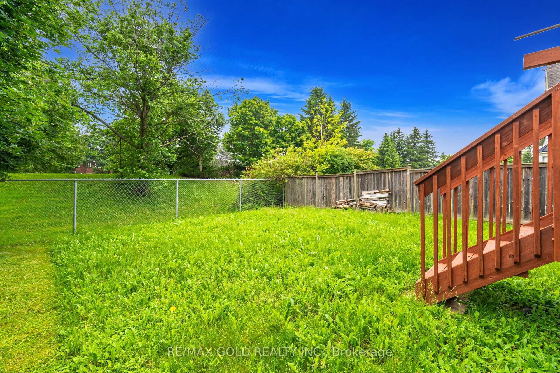 Photo 49 of 135 Norland Circle, Oshawa, Windfields — HOMEH
