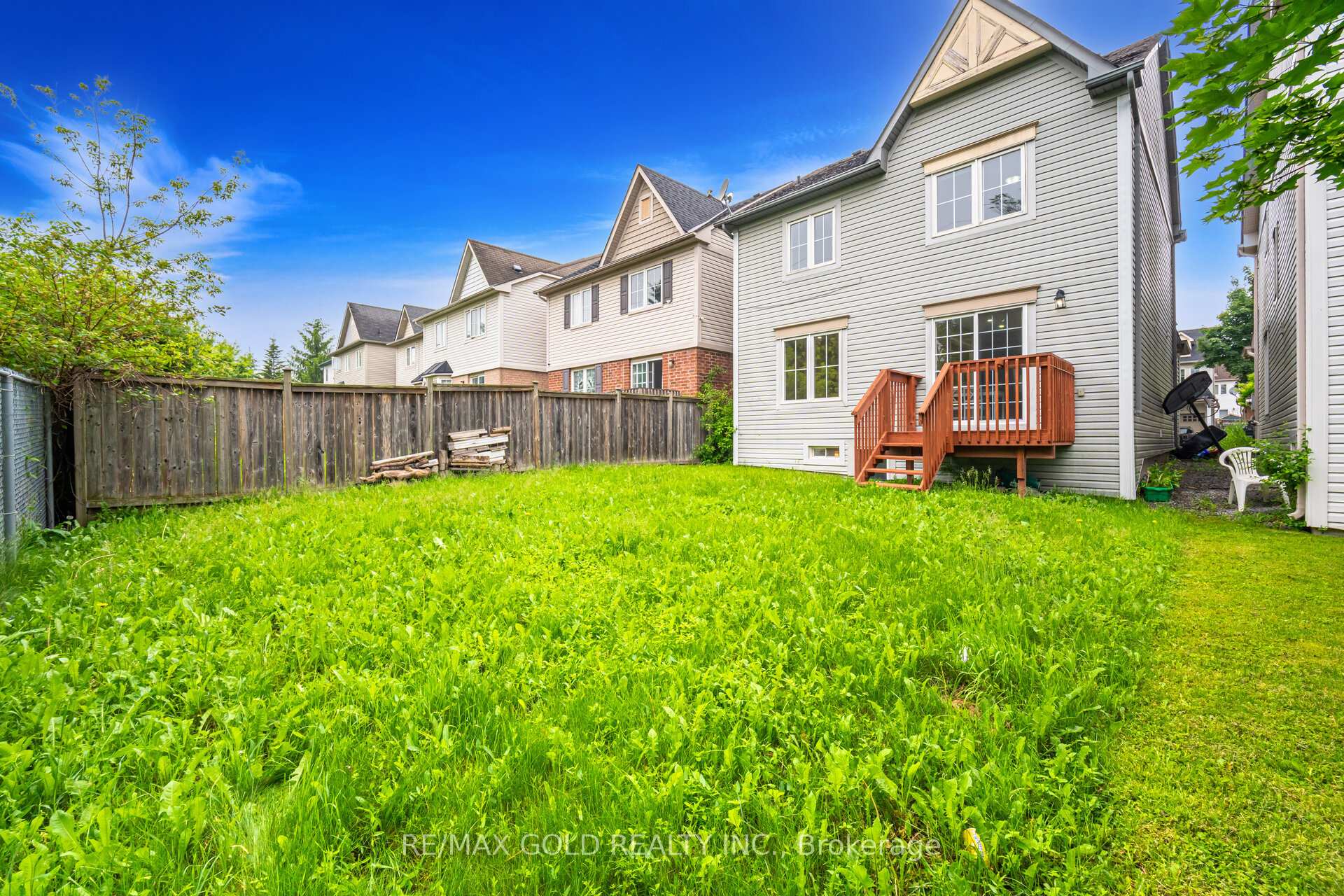 Photo 47 of 135 Norland Circle, Oshawa, Windfields — HOMEH