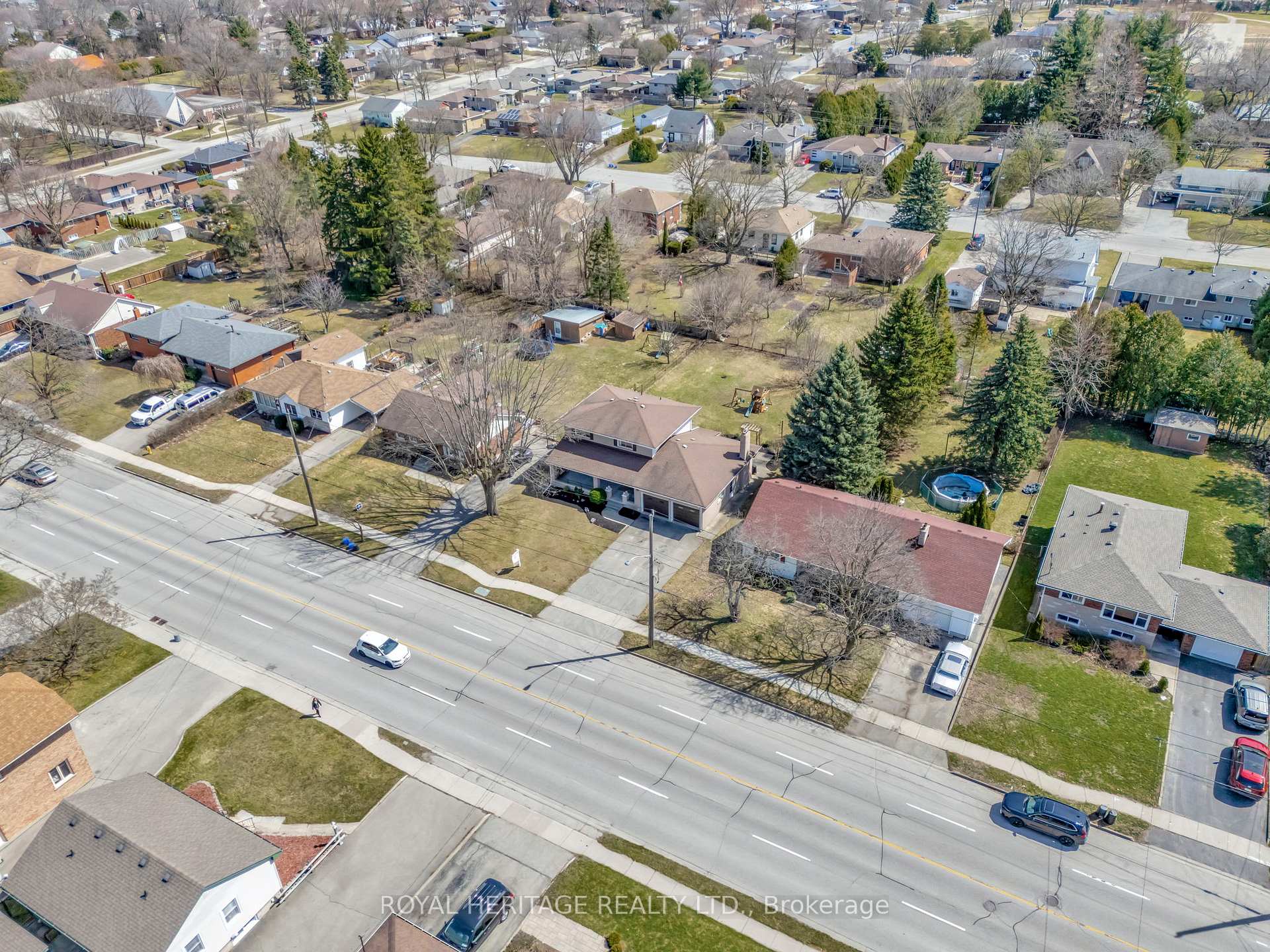 Photo 3 of 94 Dunsdon Street, Brantford — HOMEH