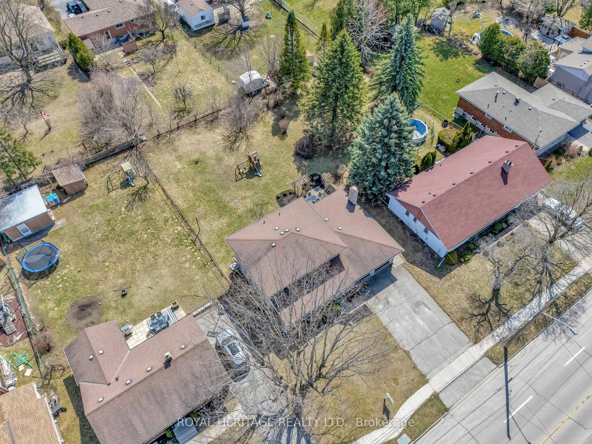 Photo 7 of 94 Dunsdon Street, Brantford — HOMEH