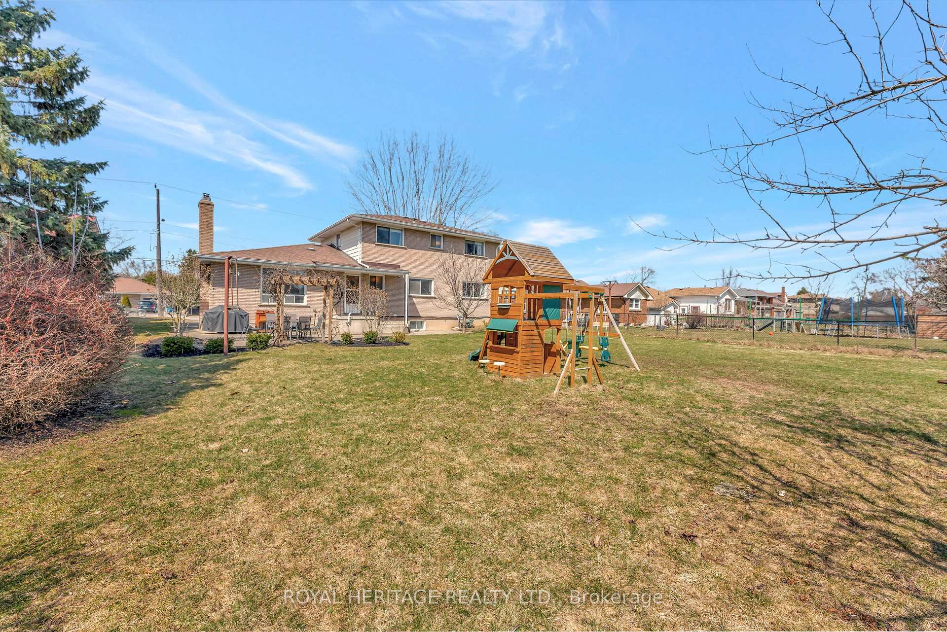 Photo 37 of 94 Dunsdon Street, Brantford — HOMEH