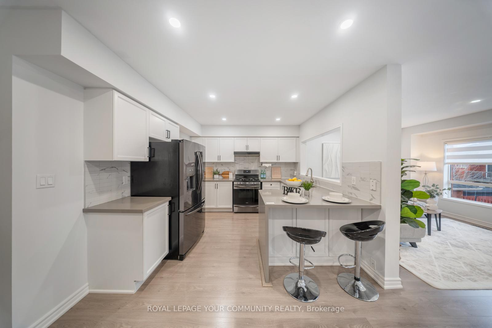 Photo 9 of 20 Jarrett Court, Vaughan, Vellore Village — HOMEH