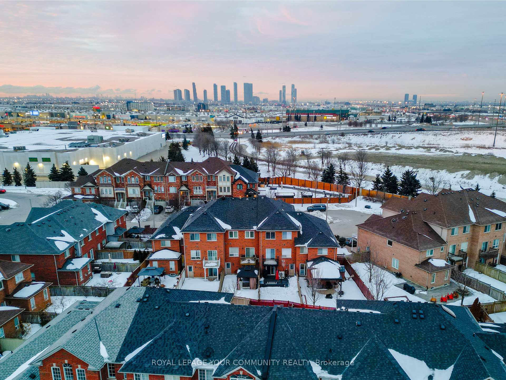 Photo 39 of 20 Jarrett Court, Vaughan, Vellore Village — HOMEH