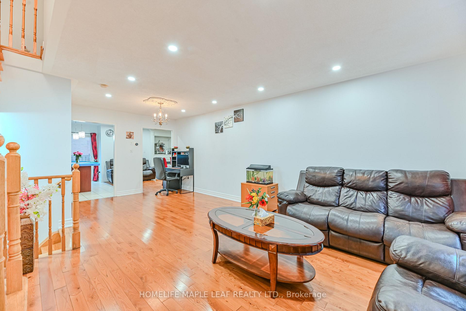 Photo 8 of 3 Hitchen Avenue, Ajax, Northwest Ajax — HOMEH