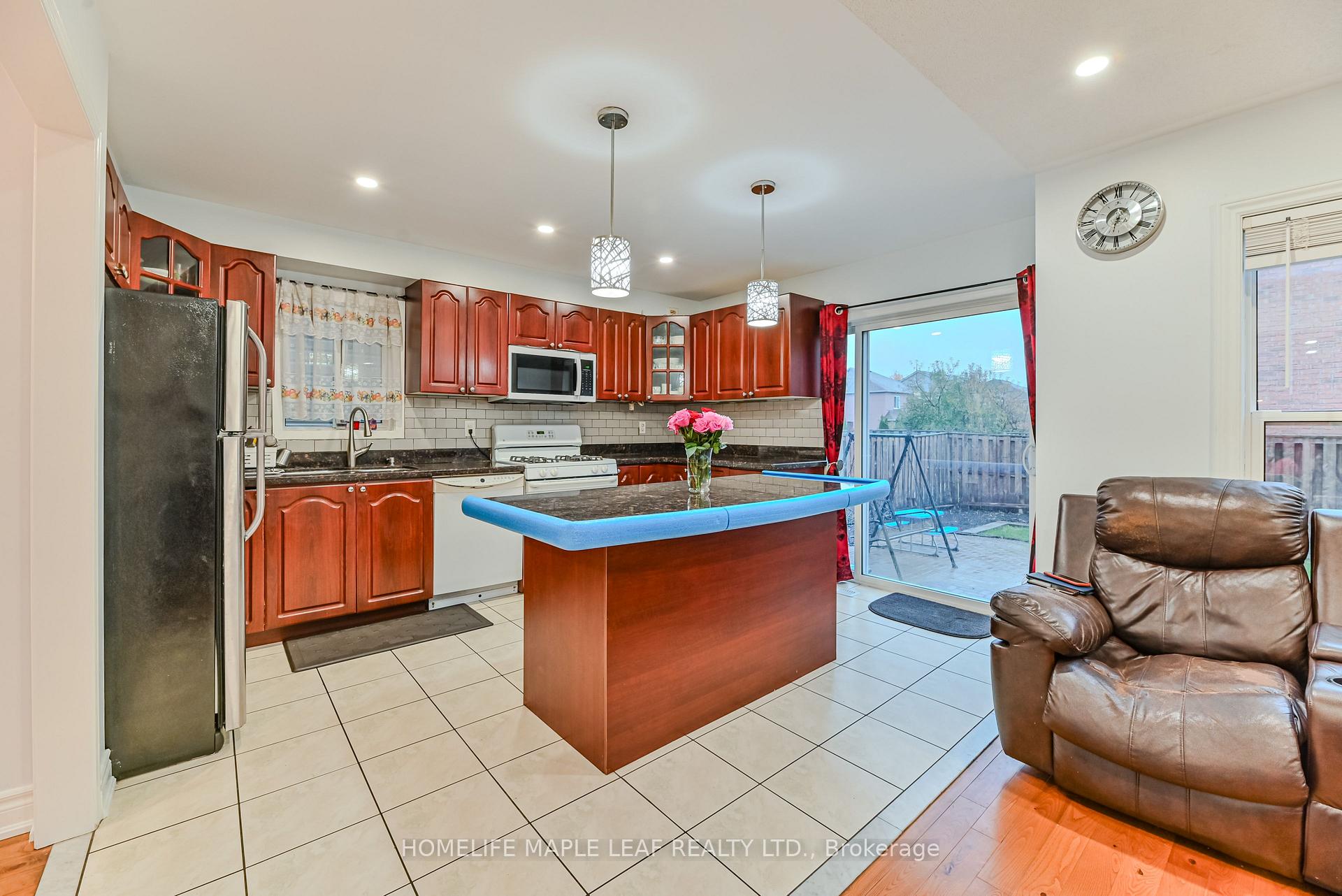 Photo 10 of 3 Hitchen Avenue, Ajax, Northwest Ajax — HOMEH
