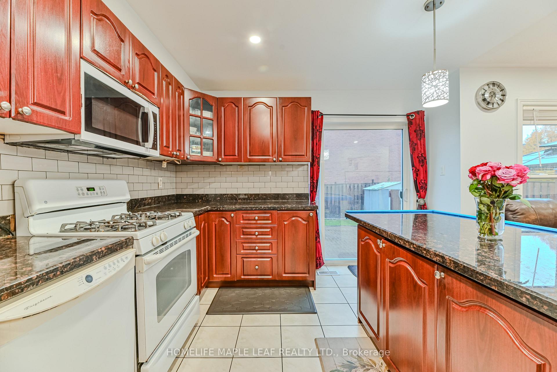 Photo 19 of 3 Hitchen Avenue, Ajax, Northwest Ajax — HOMEH