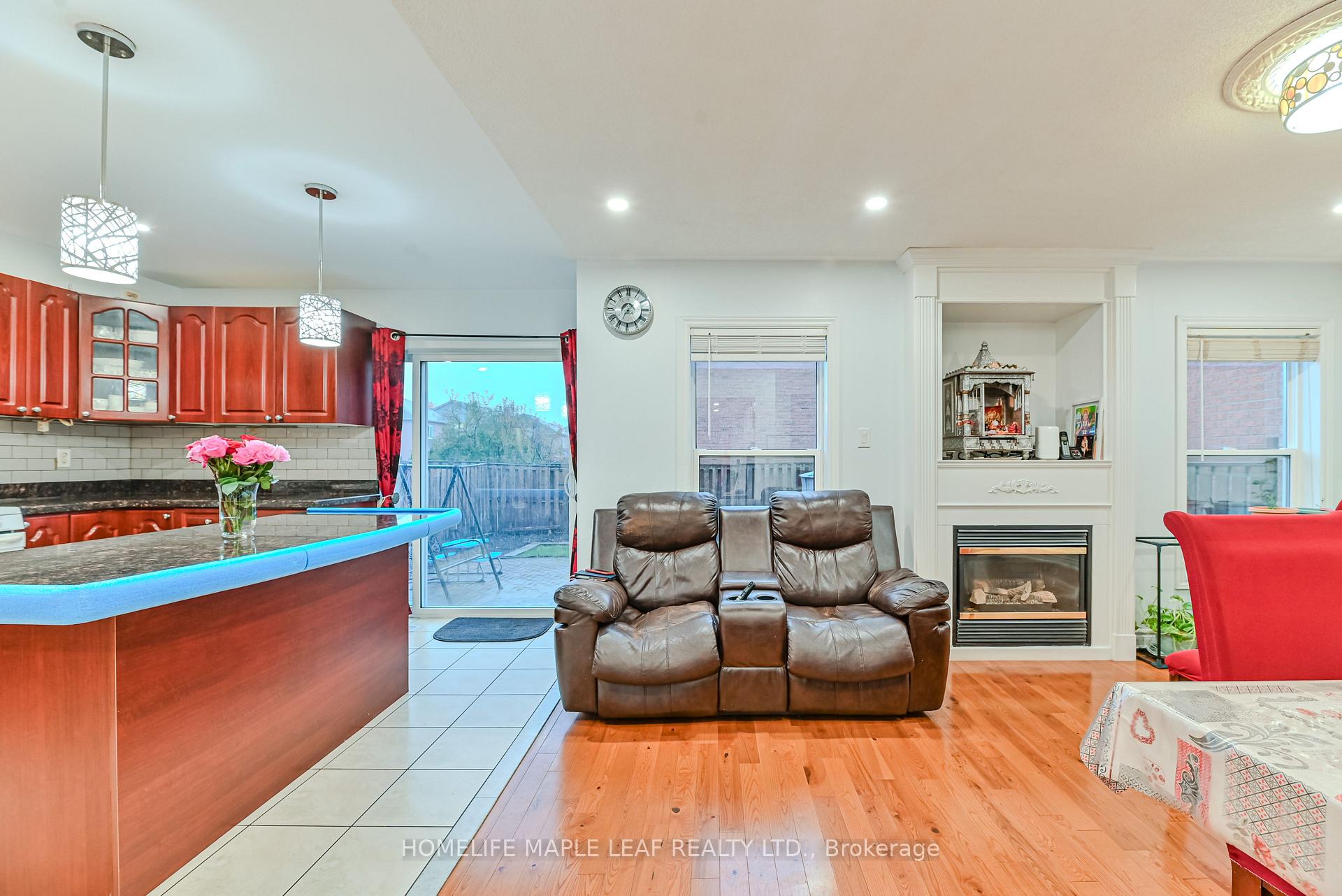 Photo 9 of 3 Hitchen Avenue, Ajax, Northwest Ajax — HOMEH