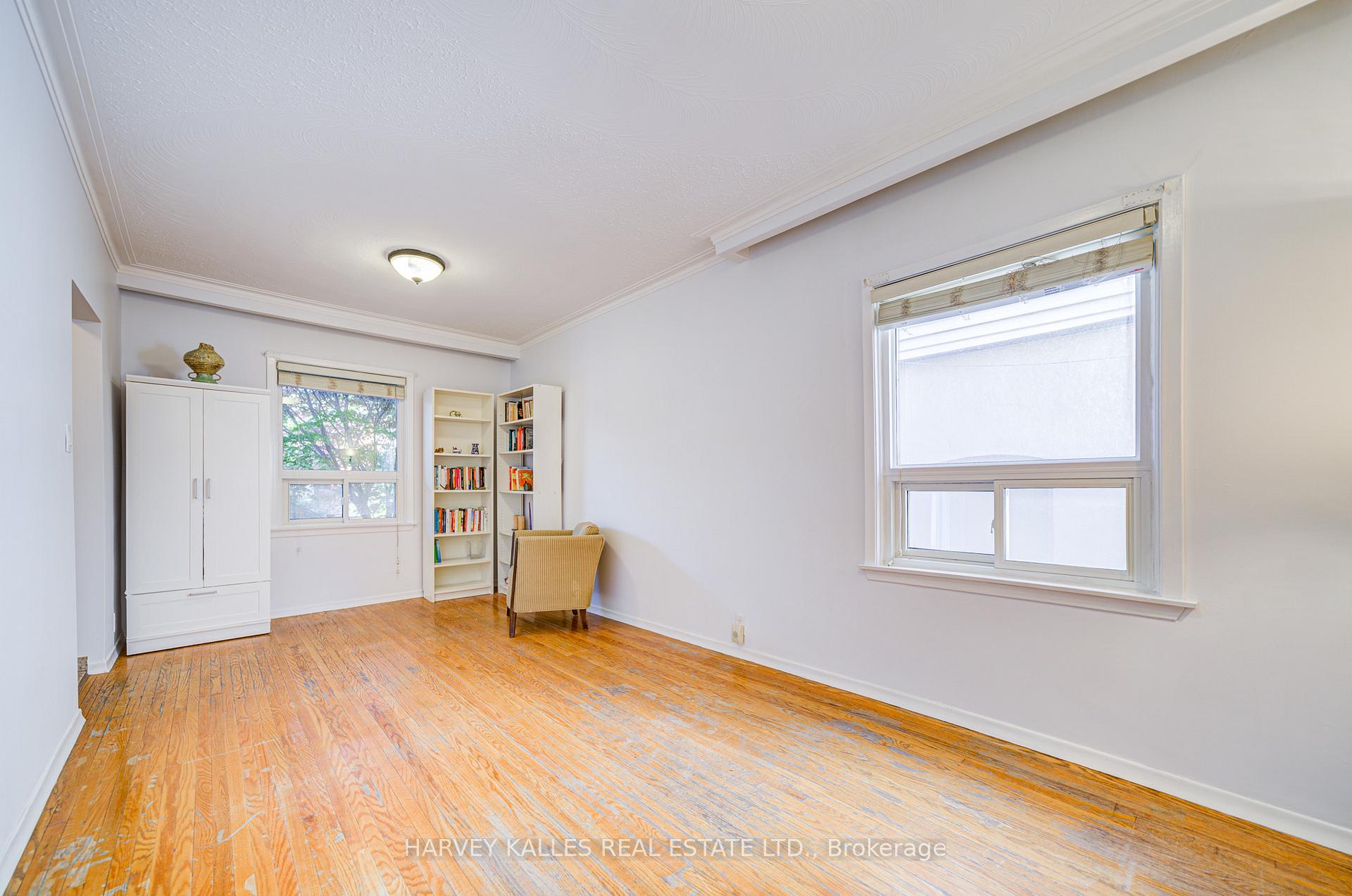 Photo 10 of 156 Atlas Avenue, Toronto, Humewood-Cedarvale — HOMEH