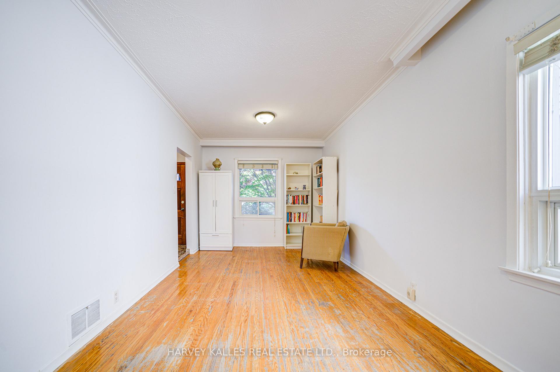 Photo 2 of 156 Atlas Avenue, Toronto, Humewood-Cedarvale — HOMEH