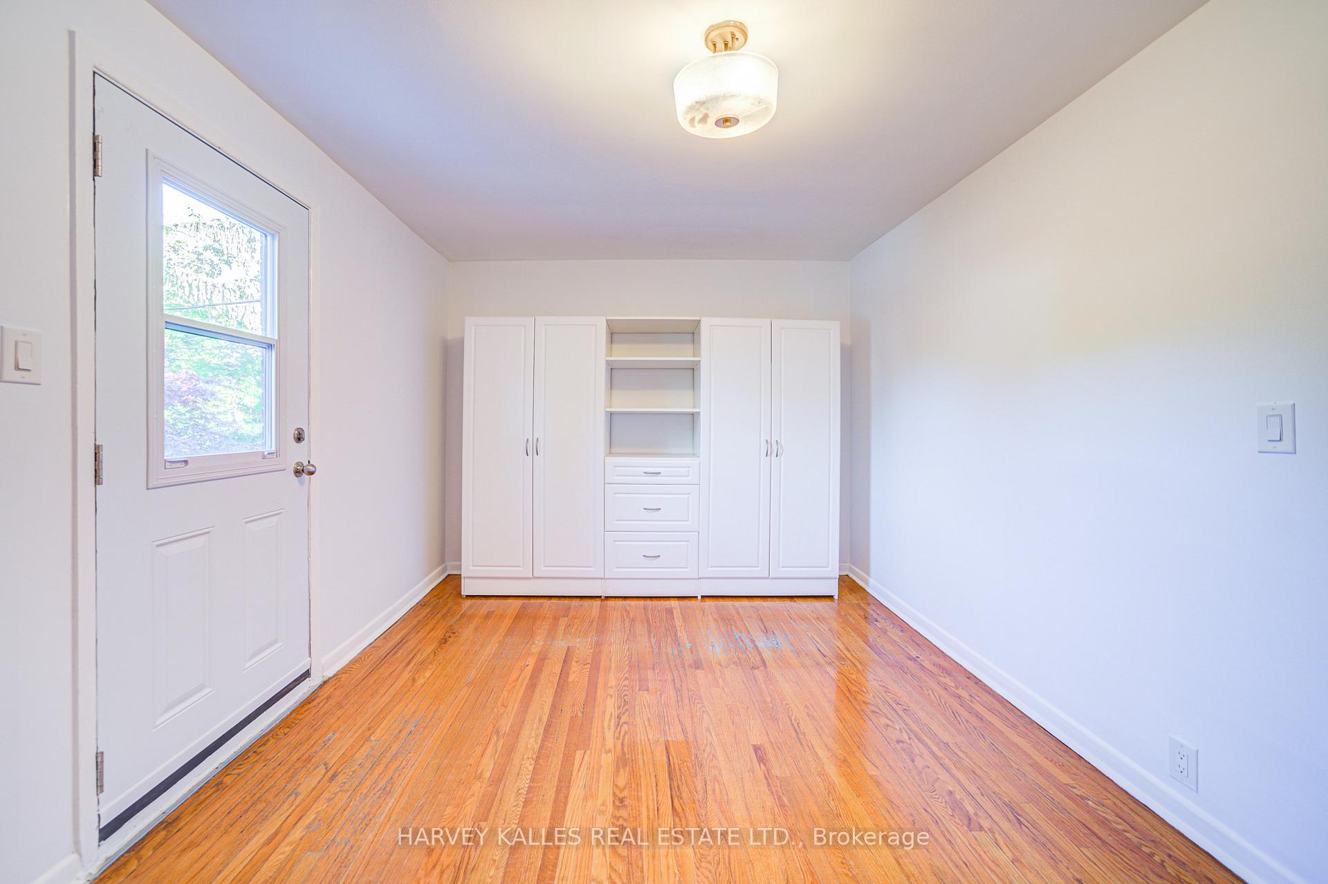 Photo 13 of 156 Atlas Avenue, Toronto, Humewood-Cedarvale — HOMEH