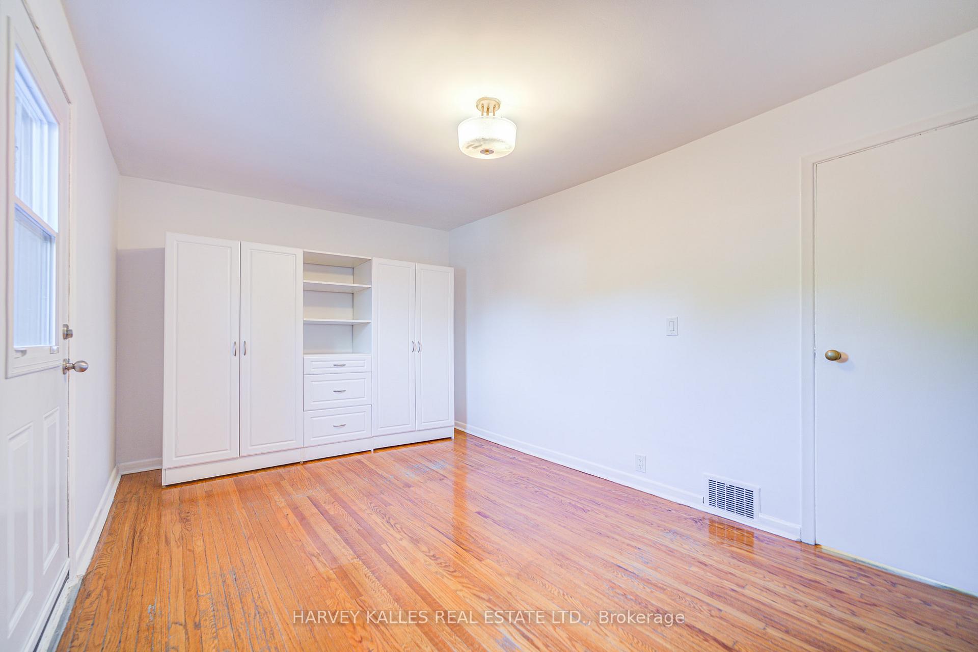 Photo 11 of 156 Atlas Avenue, Toronto, Humewood-Cedarvale — HOMEH